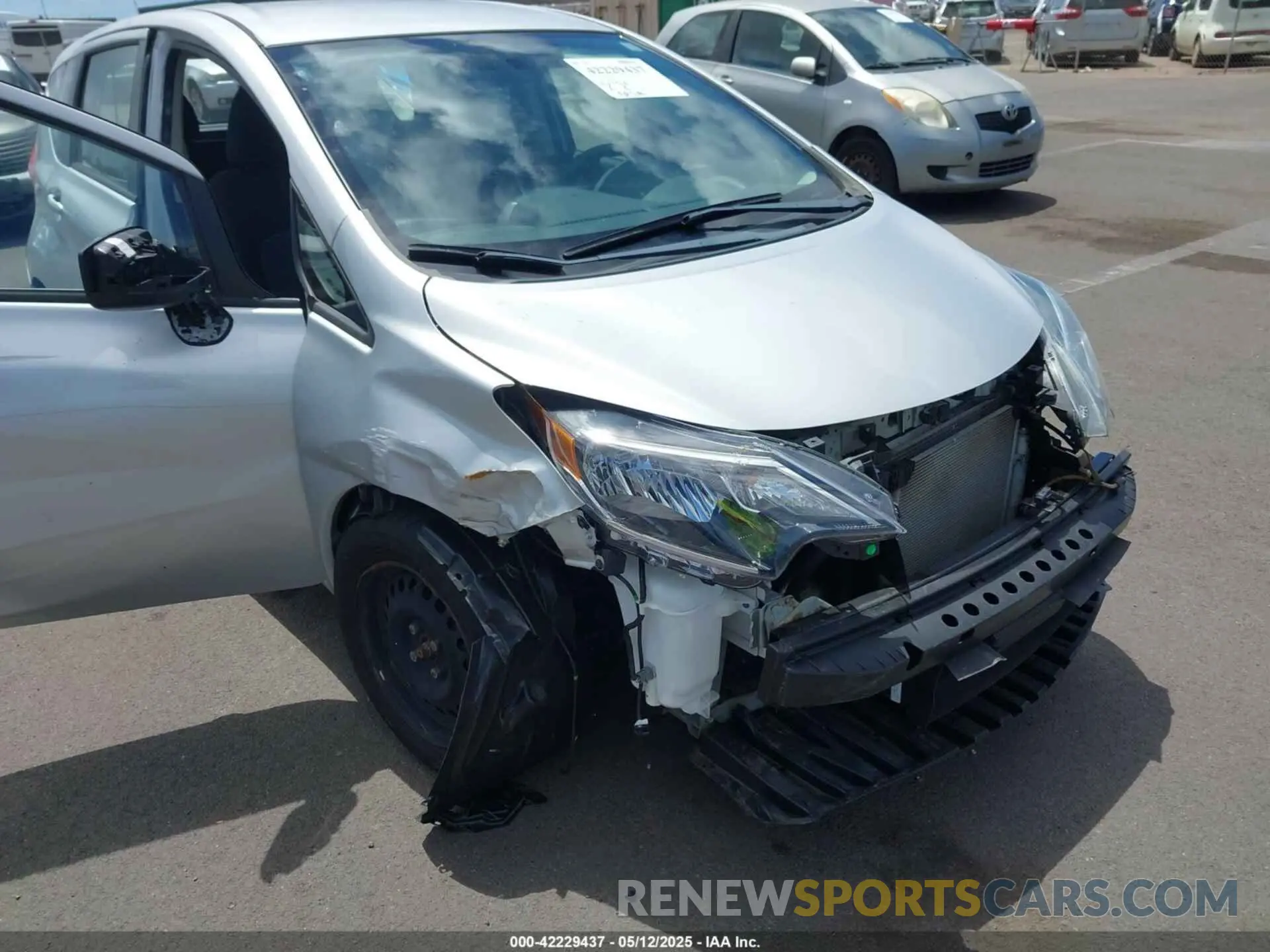 6 Photograph of a damaged car 3N1CE2CP0KL365483 NISSAN VERSA NOTE 2019