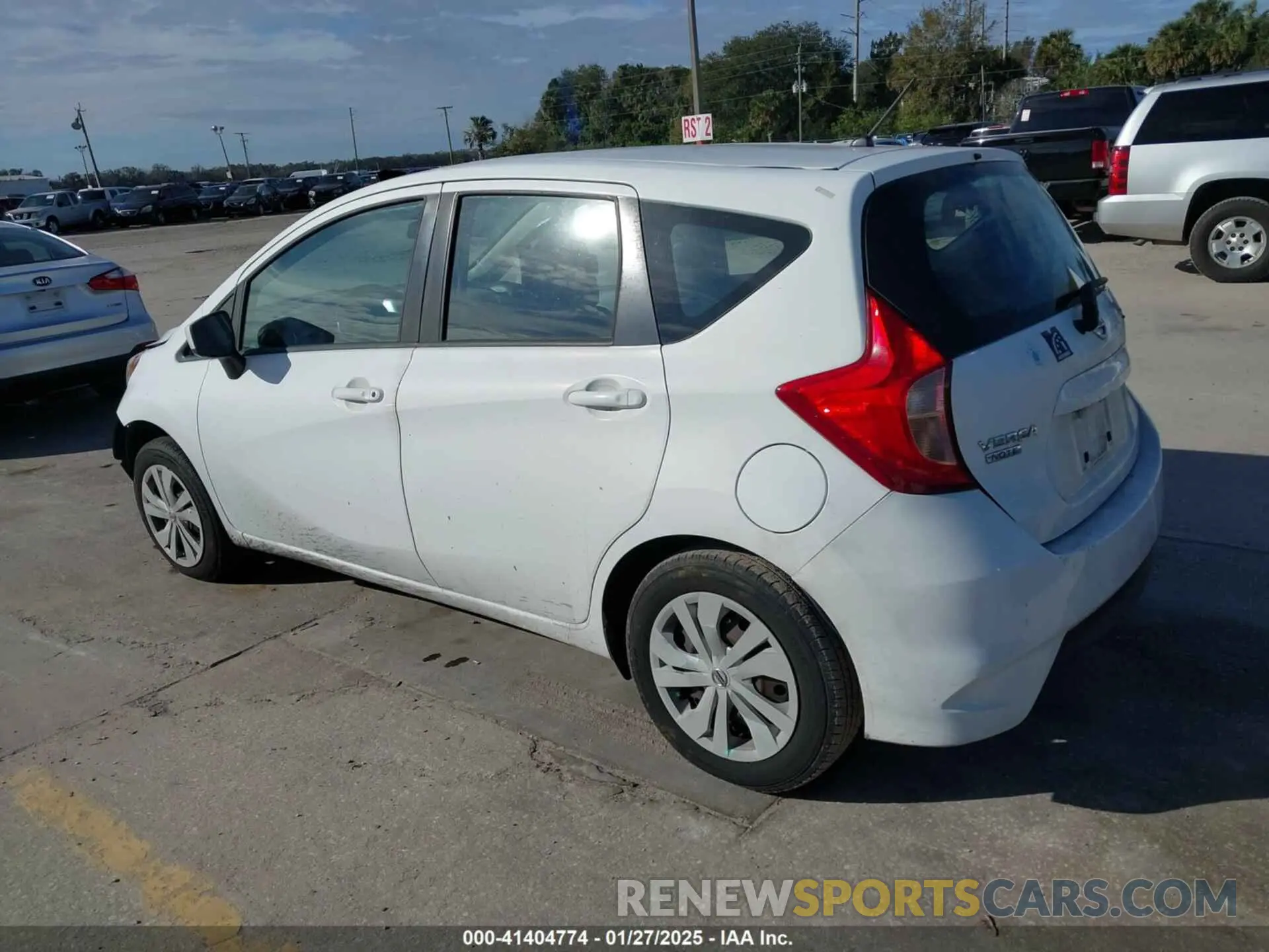 14 Photograph of a damaged car 3N1CE2CP1KL363757 NISSAN VERSA NOTE 2019