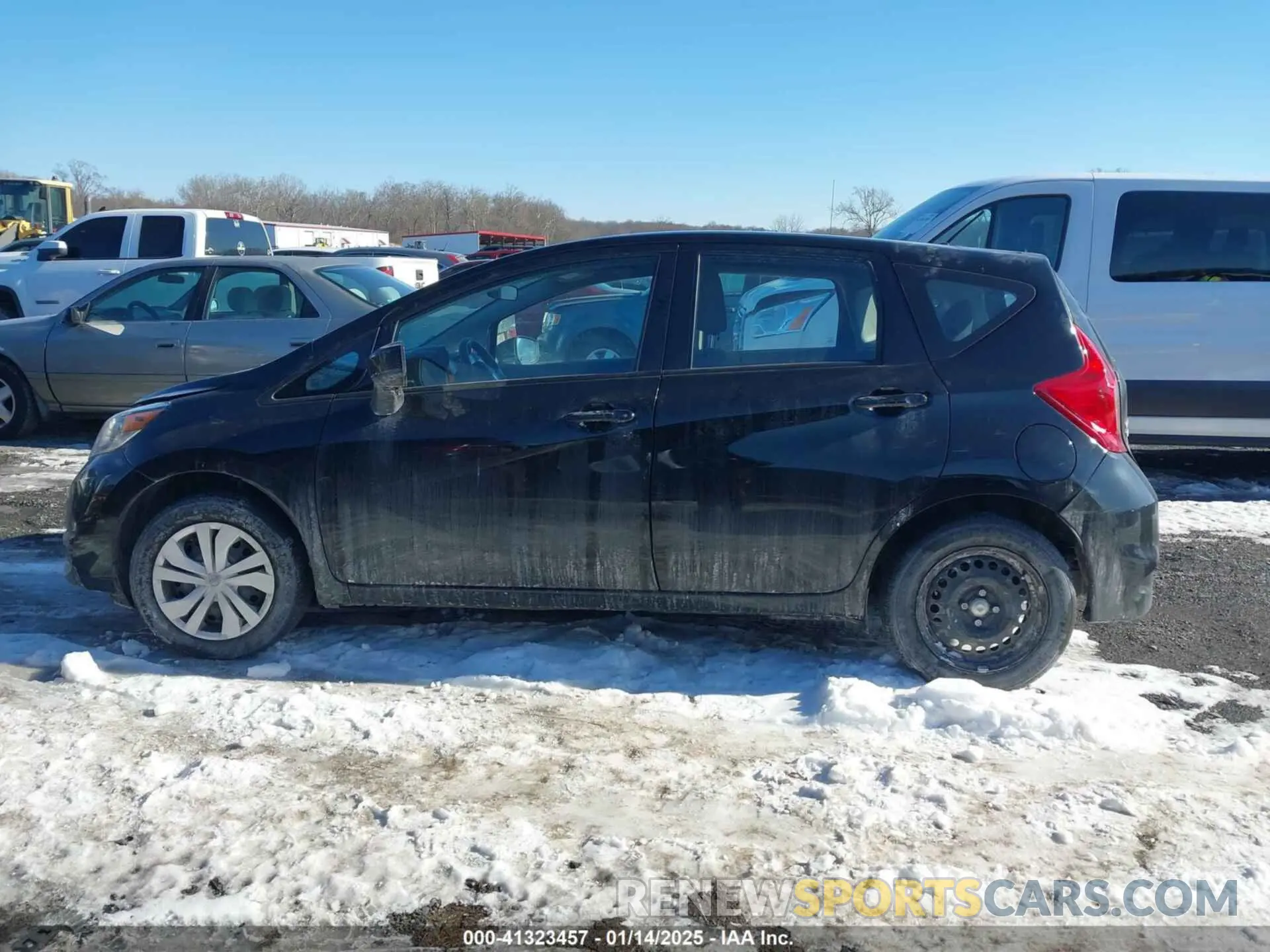 14 Photograph of a damaged car 3N1CE2CP1KL365279 NISSAN VERSA NOTE 2019