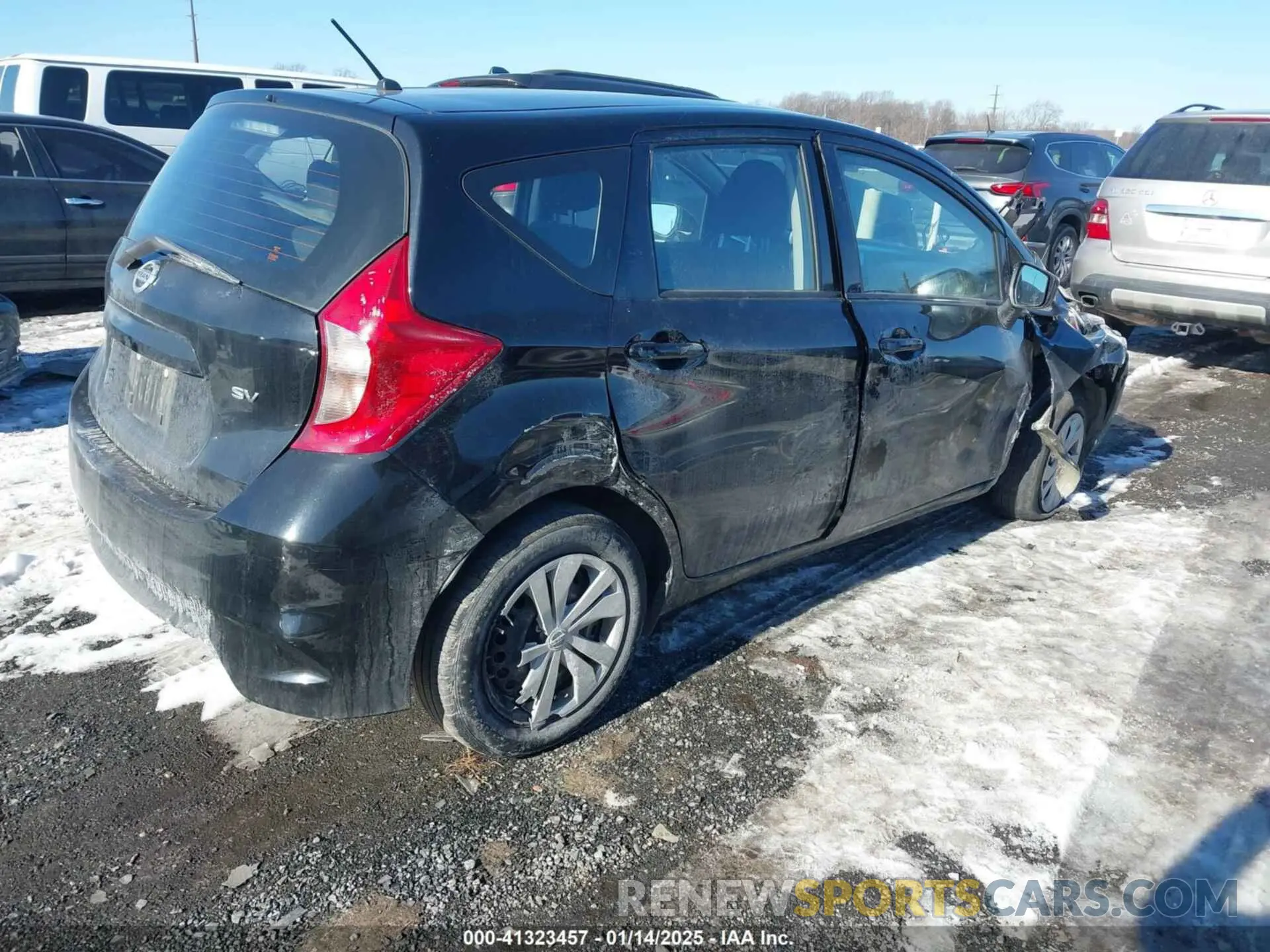 4 Photograph of a damaged car 3N1CE2CP1KL365279 NISSAN VERSA NOTE 2019
