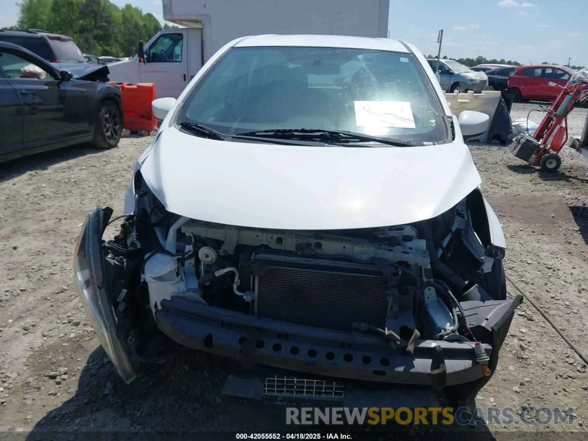 13 Photograph of a damaged car 3N1CE2CP1KL366321 NISSAN VERSA NOTE 2019