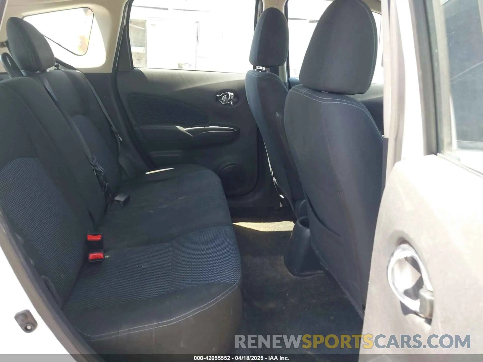 8 Photograph of a damaged car 3N1CE2CP1KL366321 NISSAN VERSA NOTE 2019