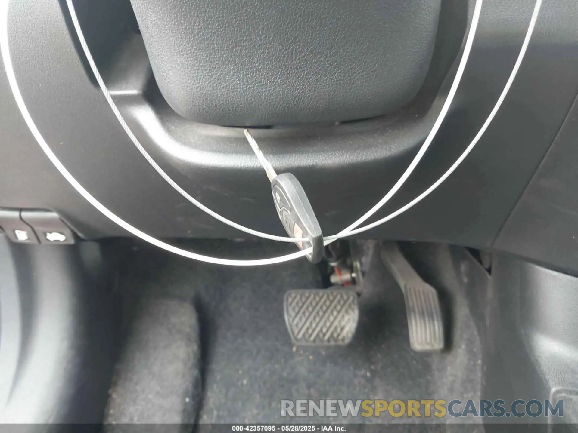 11 Photograph of a damaged car 3N1CE2CP2KL358454 NISSAN VERSA NOTE 2019