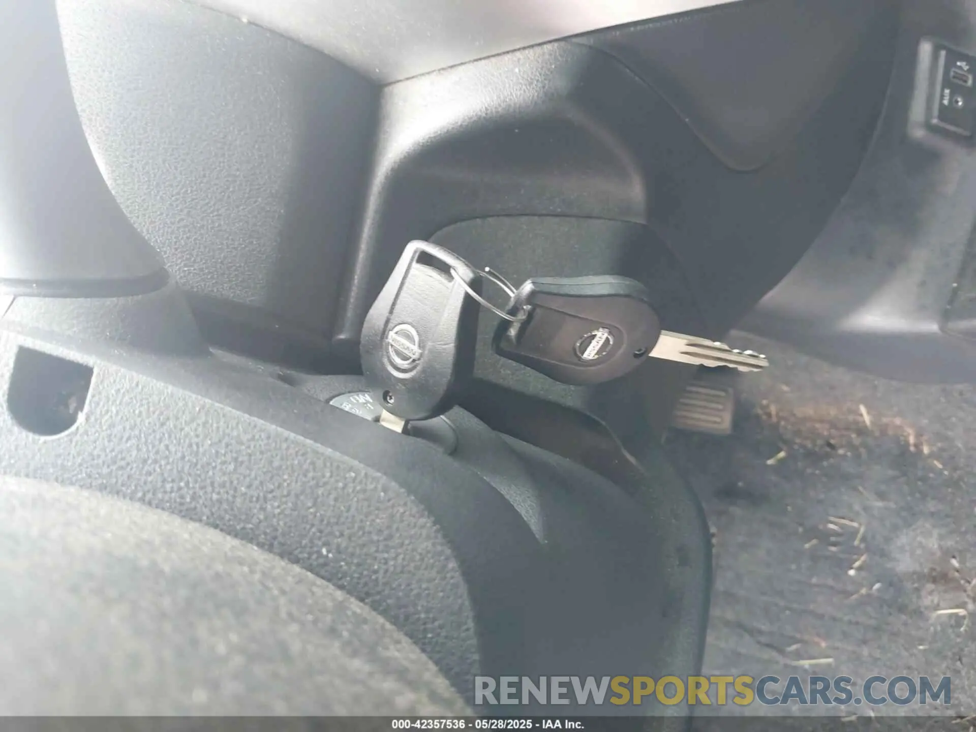 11 Photograph of a damaged car 3N1CE2CP2KL362956 NISSAN VERSA NOTE 2019
