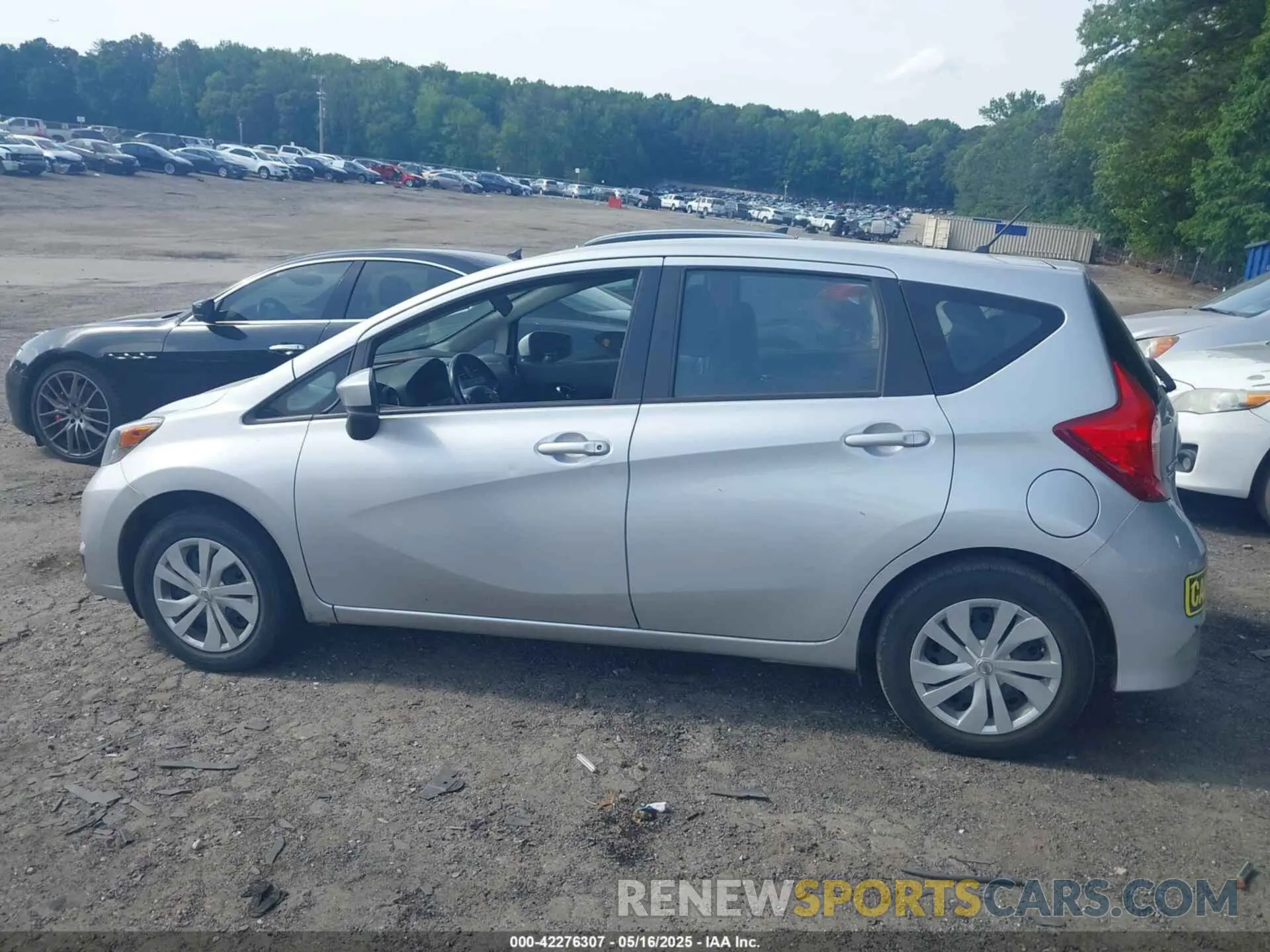 14 Photograph of a damaged car 3N1CE2CP4KL361811 NISSAN VERSA NOTE 2019