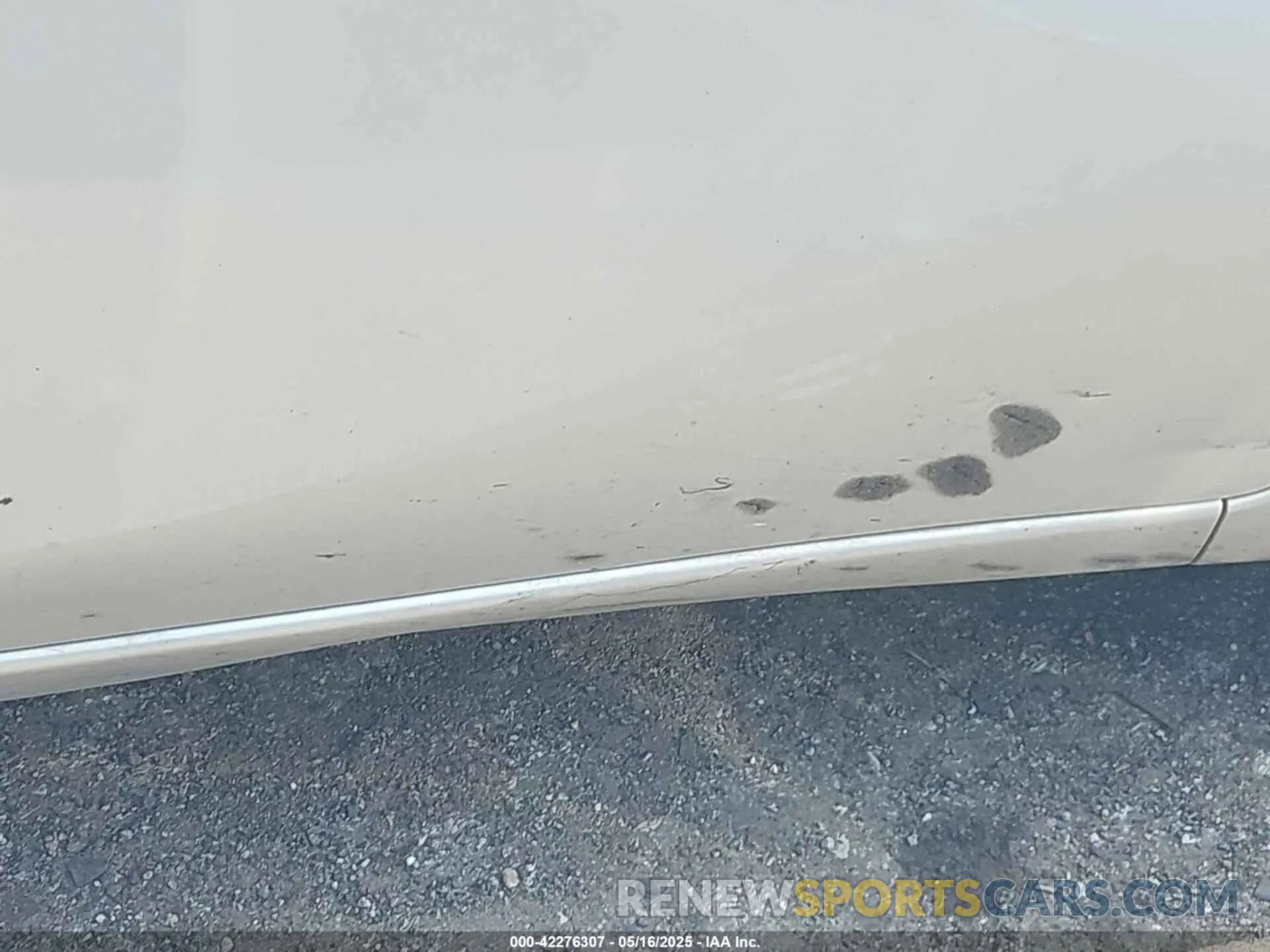 17 Photograph of a damaged car 3N1CE2CP4KL361811 NISSAN VERSA NOTE 2019