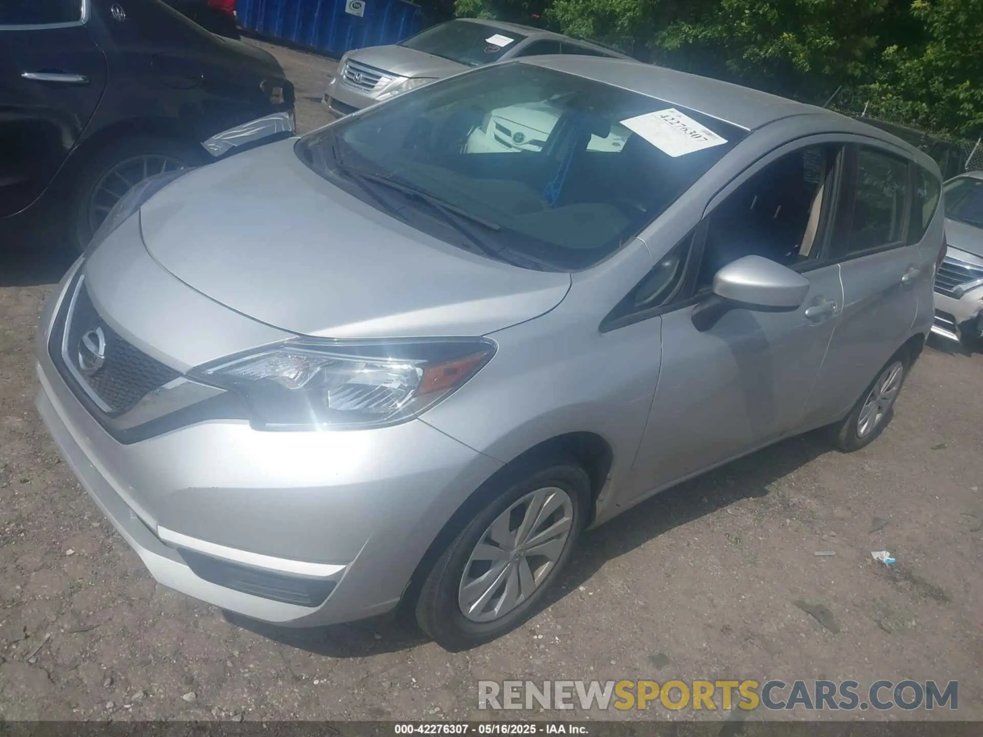 2 Photograph of a damaged car 3N1CE2CP4KL361811 NISSAN VERSA NOTE 2019