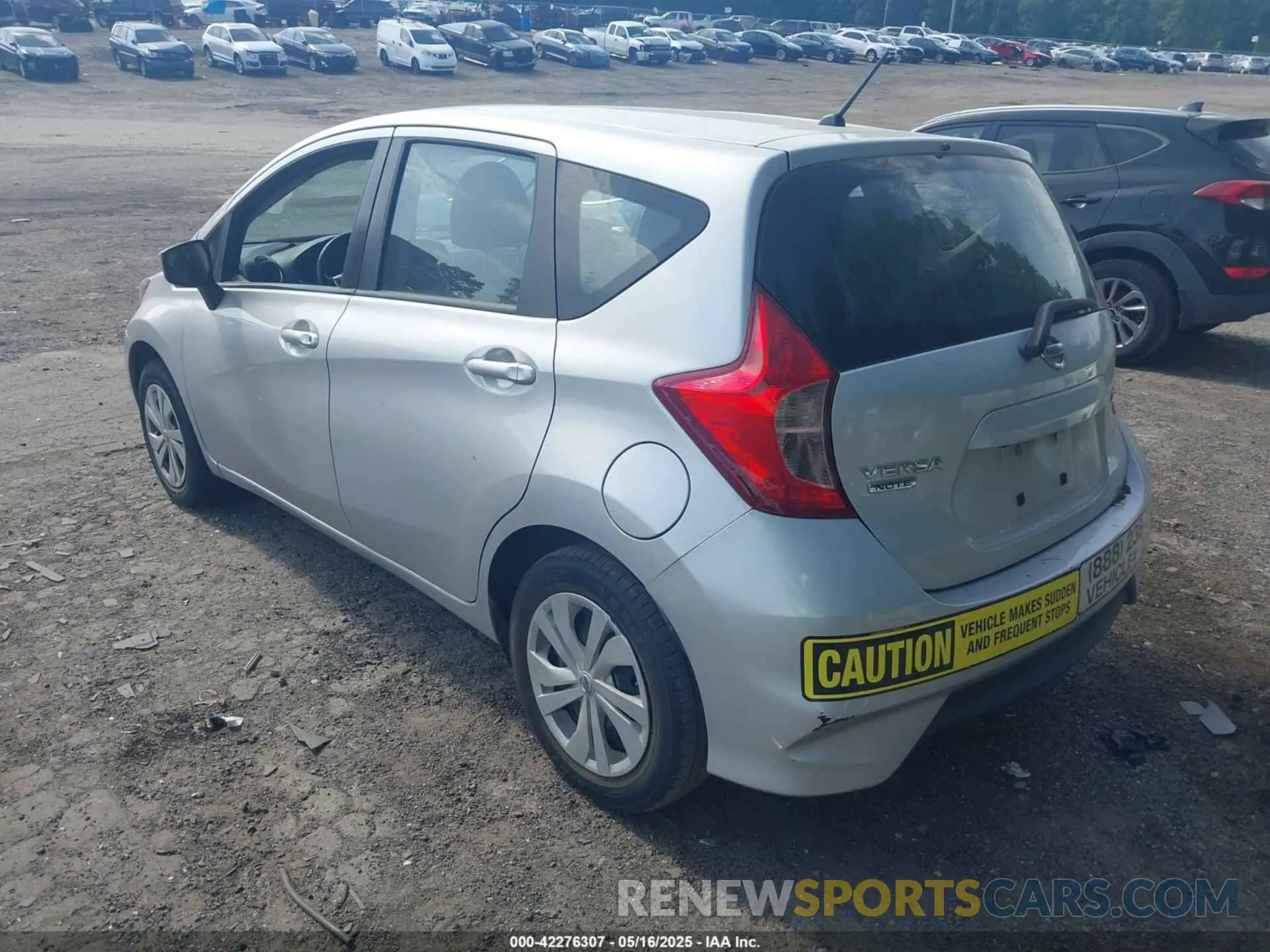 3 Photograph of a damaged car 3N1CE2CP4KL361811 NISSAN VERSA NOTE 2019