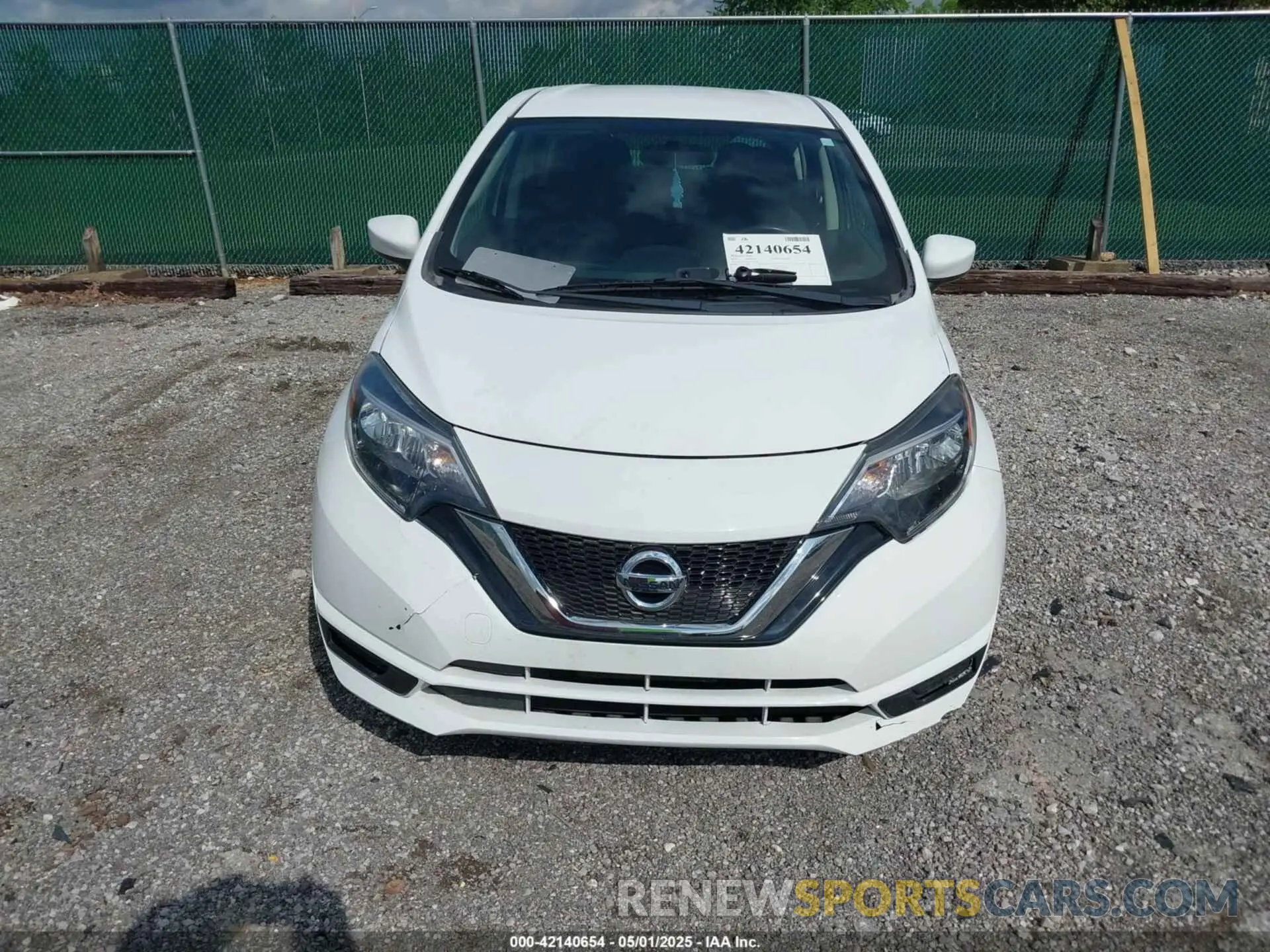12 Photograph of a damaged car 3N1CE2CP4KL366202 NISSAN VERSA NOTE 2019