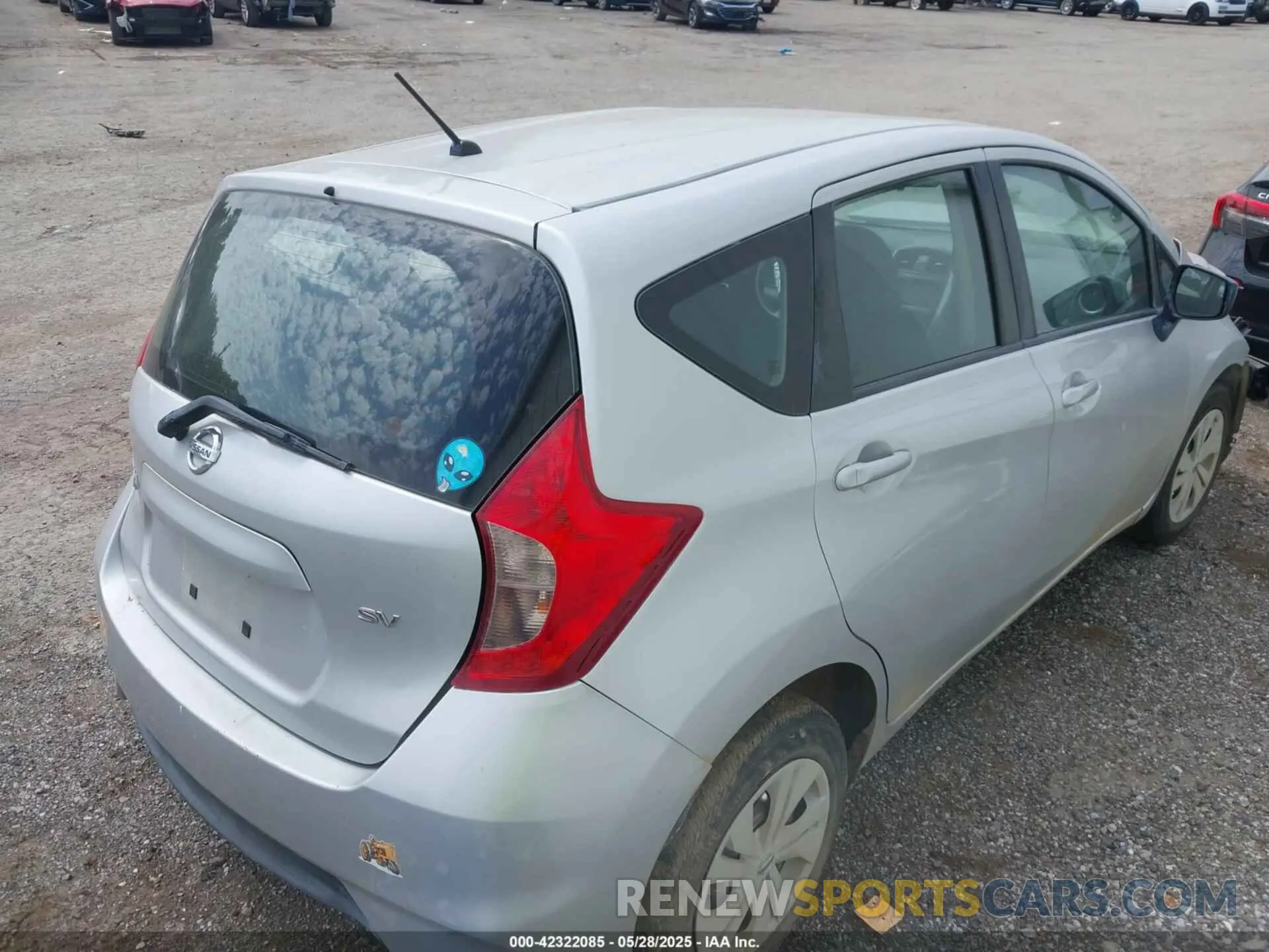 4 Photograph of a damaged car 3N1CE2CP6KL361017 NISSAN VERSA NOTE 2019