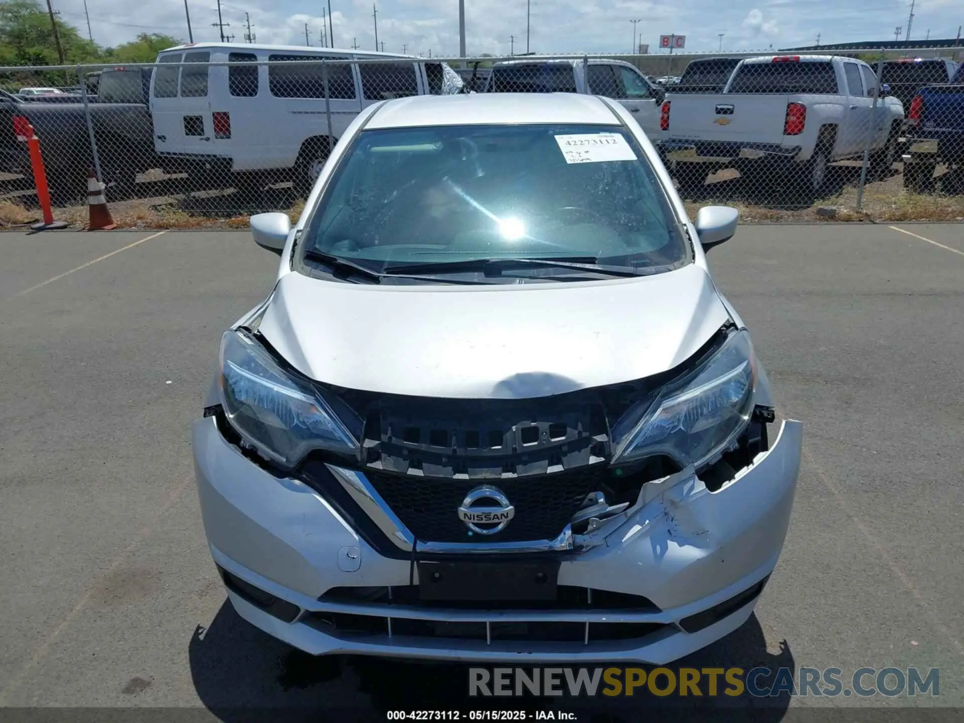 12 Photograph of a damaged car 3N1CE2CP6KL365052 NISSAN VERSA NOTE 2019