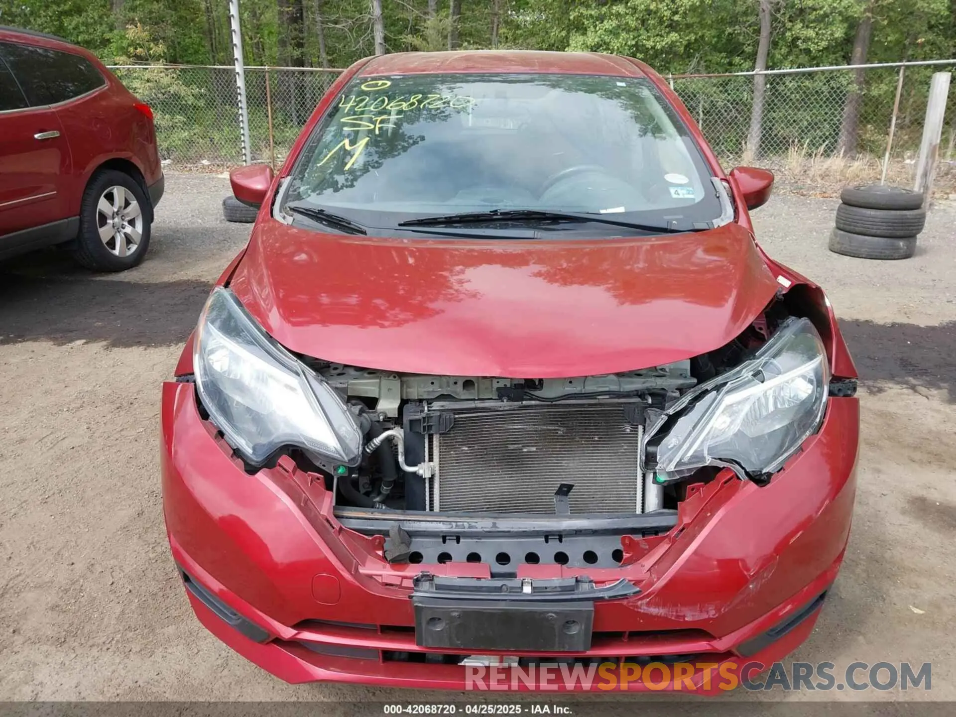 12 Photograph of a damaged car 3N1CE2CP7KL365013 NISSAN VERSA NOTE 2019