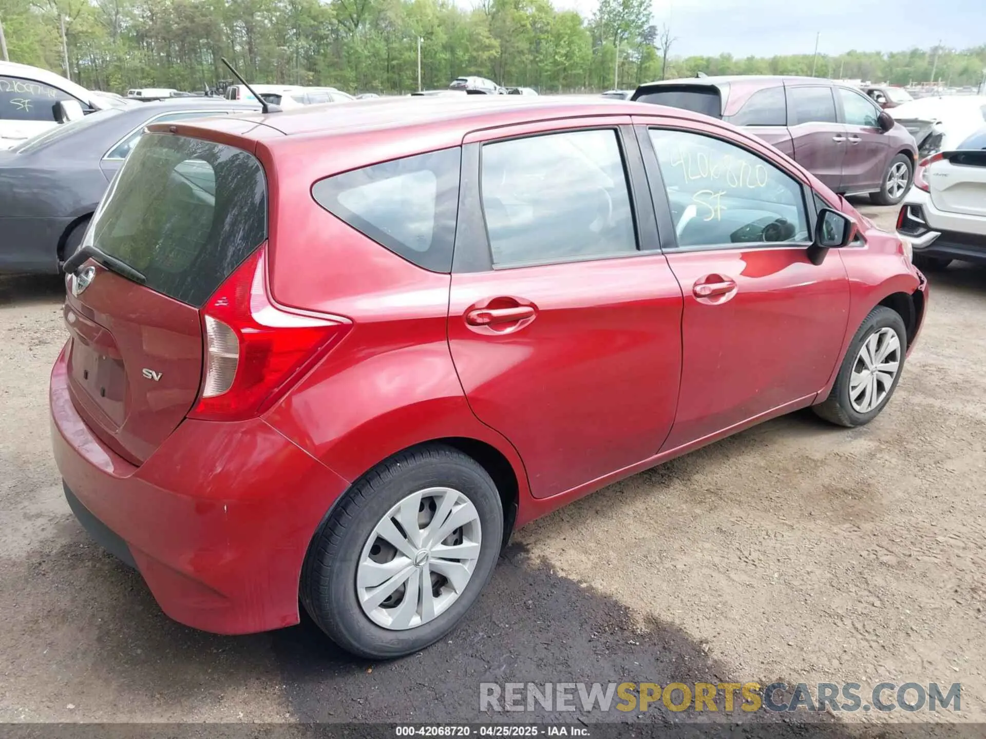 4 Photograph of a damaged car 3N1CE2CP7KL365013 NISSAN VERSA NOTE 2019