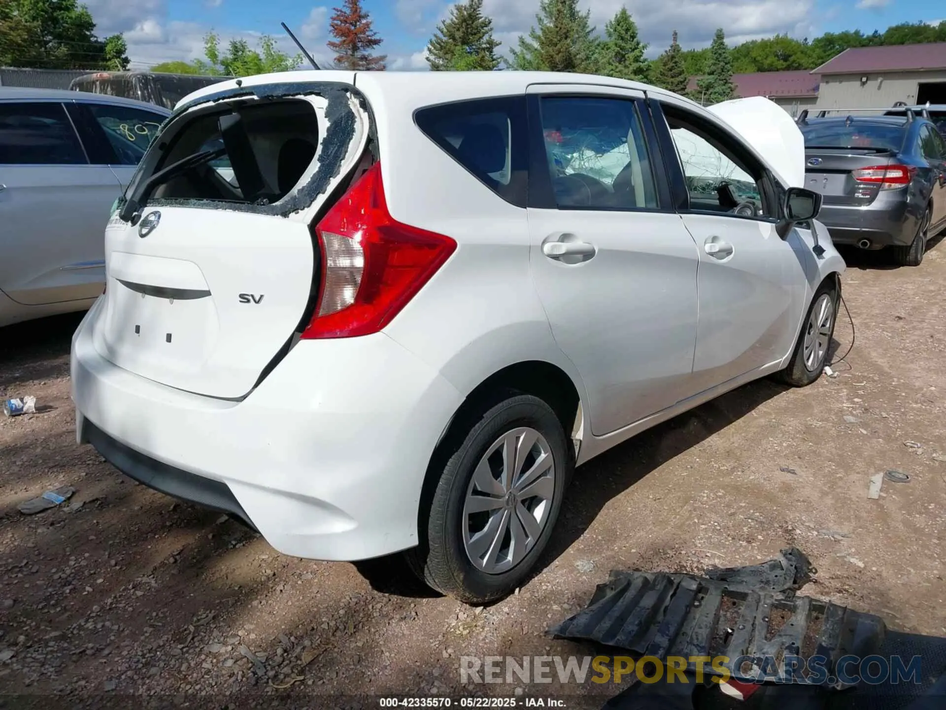 4 Photograph of a damaged car 3N1CE2CP7KL366419 NISSAN VERSA NOTE 2019