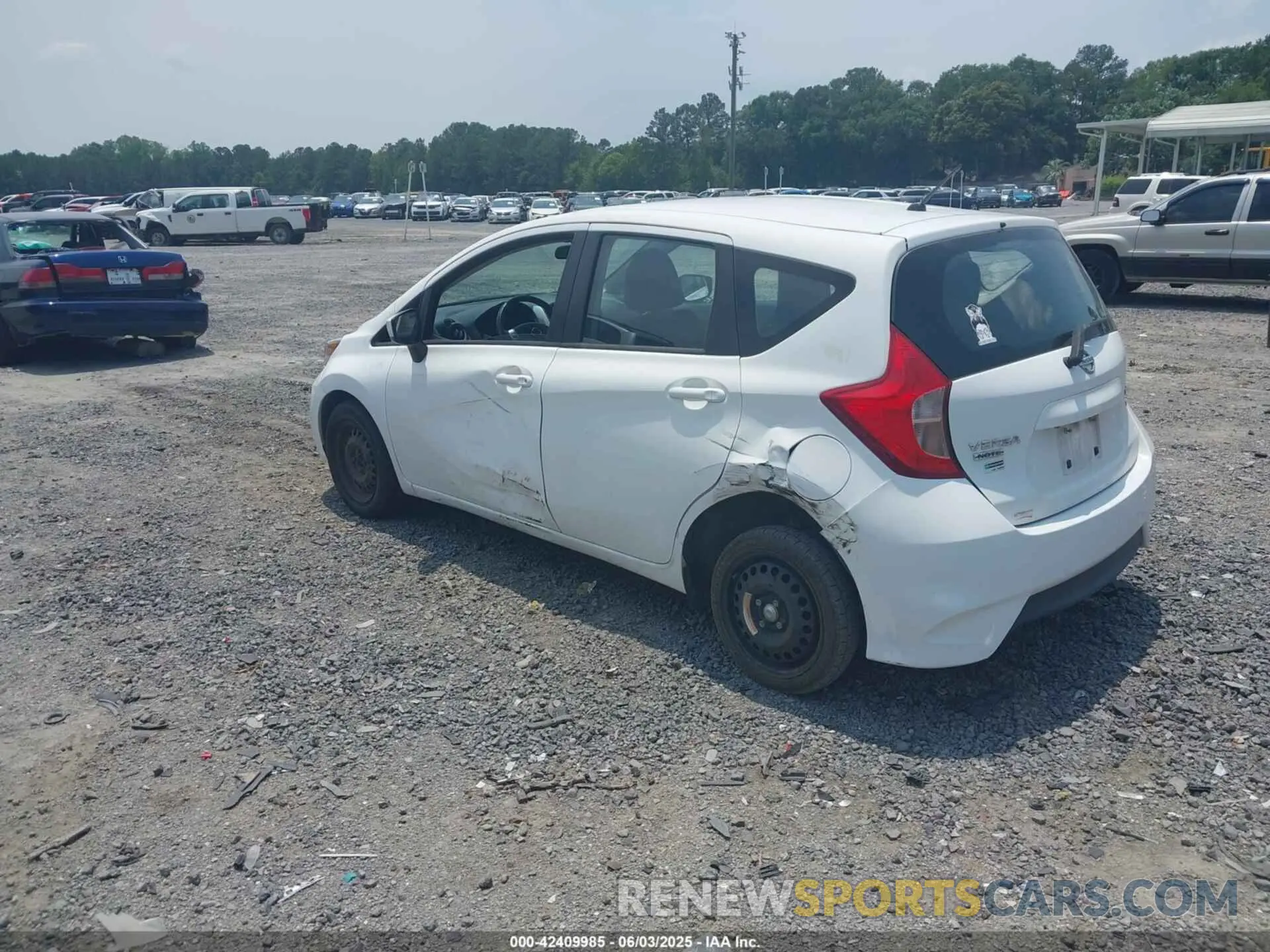 3 Photograph of a damaged car 3N1CE2CP8KL362007 NISSAN VERSA NOTE 2019