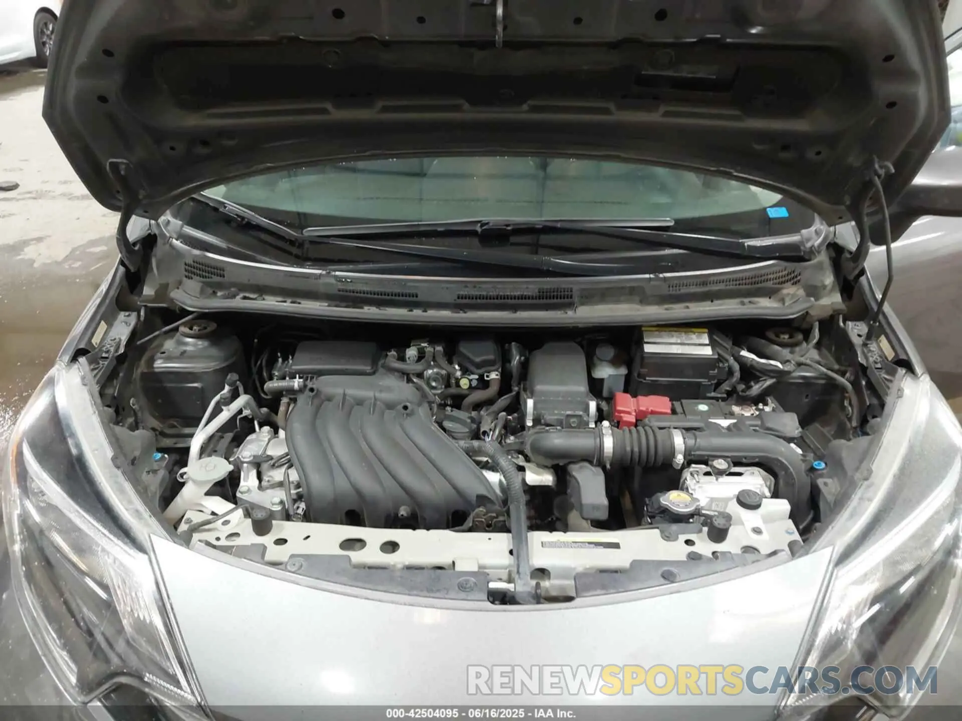 10 Photograph of a damaged car 3N1CE2CP8KL365392 NISSAN VERSA NOTE 2019