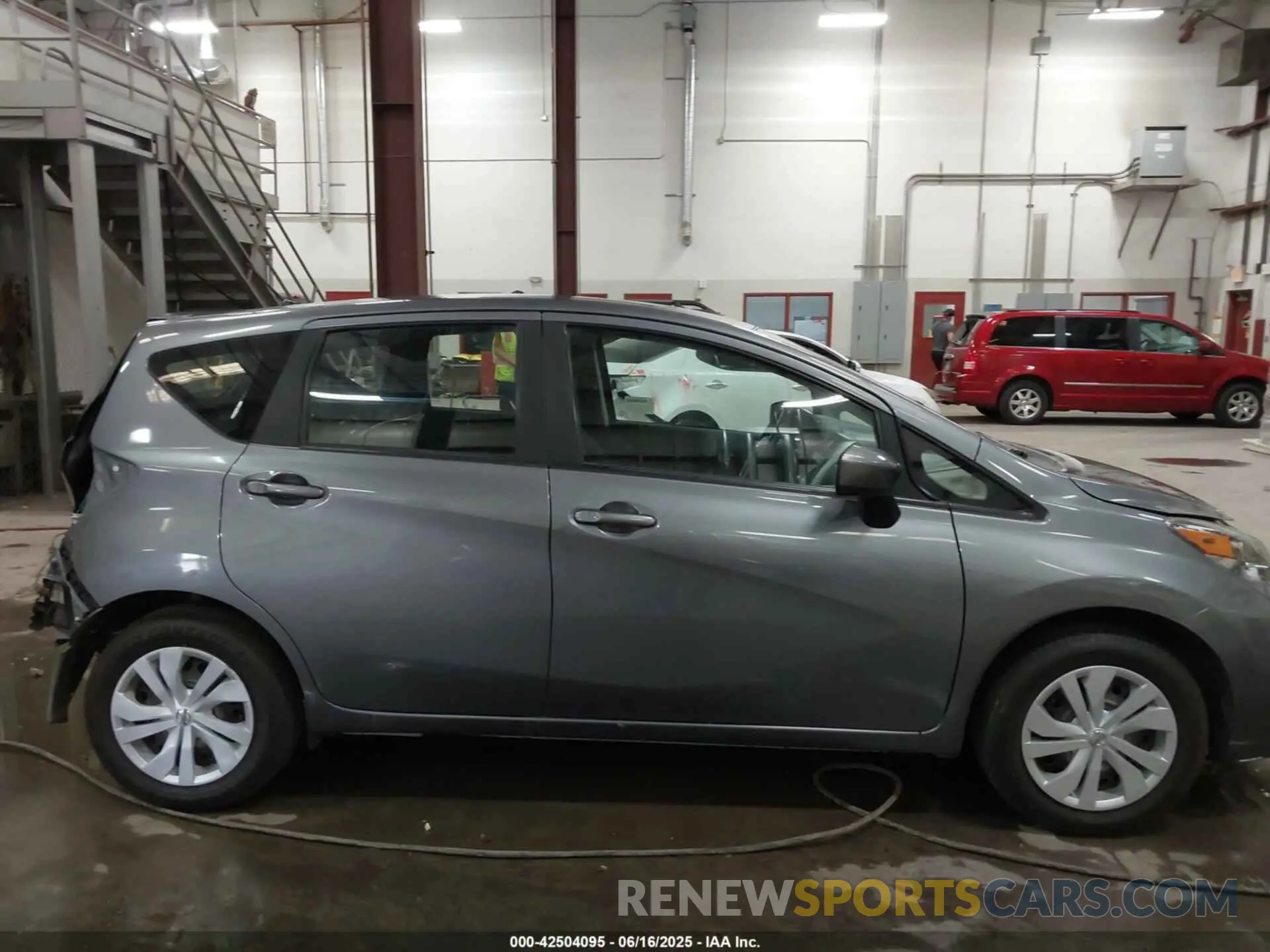 13 Photograph of a damaged car 3N1CE2CP8KL365392 NISSAN VERSA NOTE 2019