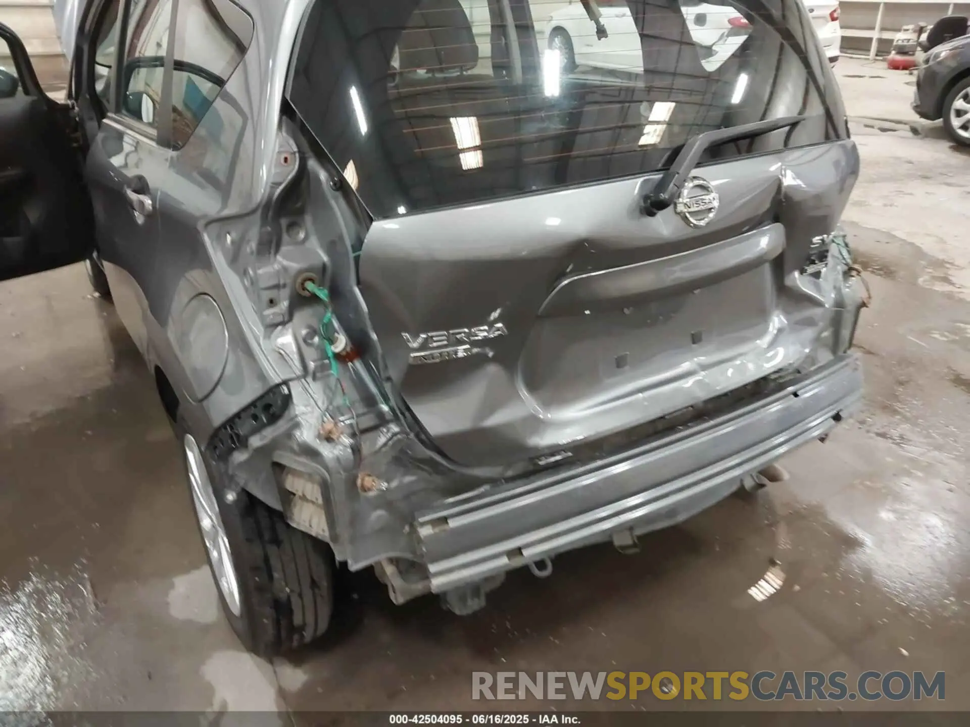 6 Photograph of a damaged car 3N1CE2CP8KL365392 NISSAN VERSA NOTE 2019