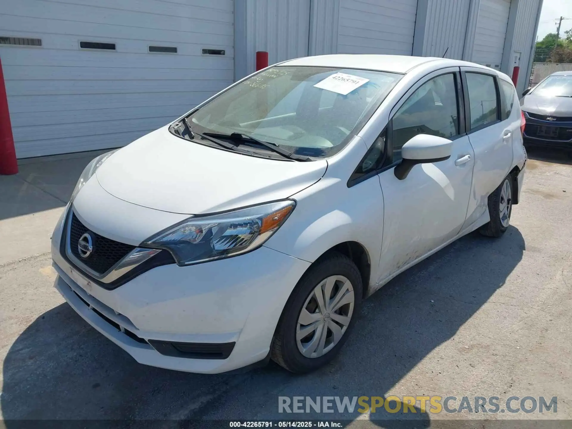 2 Photograph of a damaged car 3N1CE2CP8KL366185 NISSAN VERSA NOTE 2019