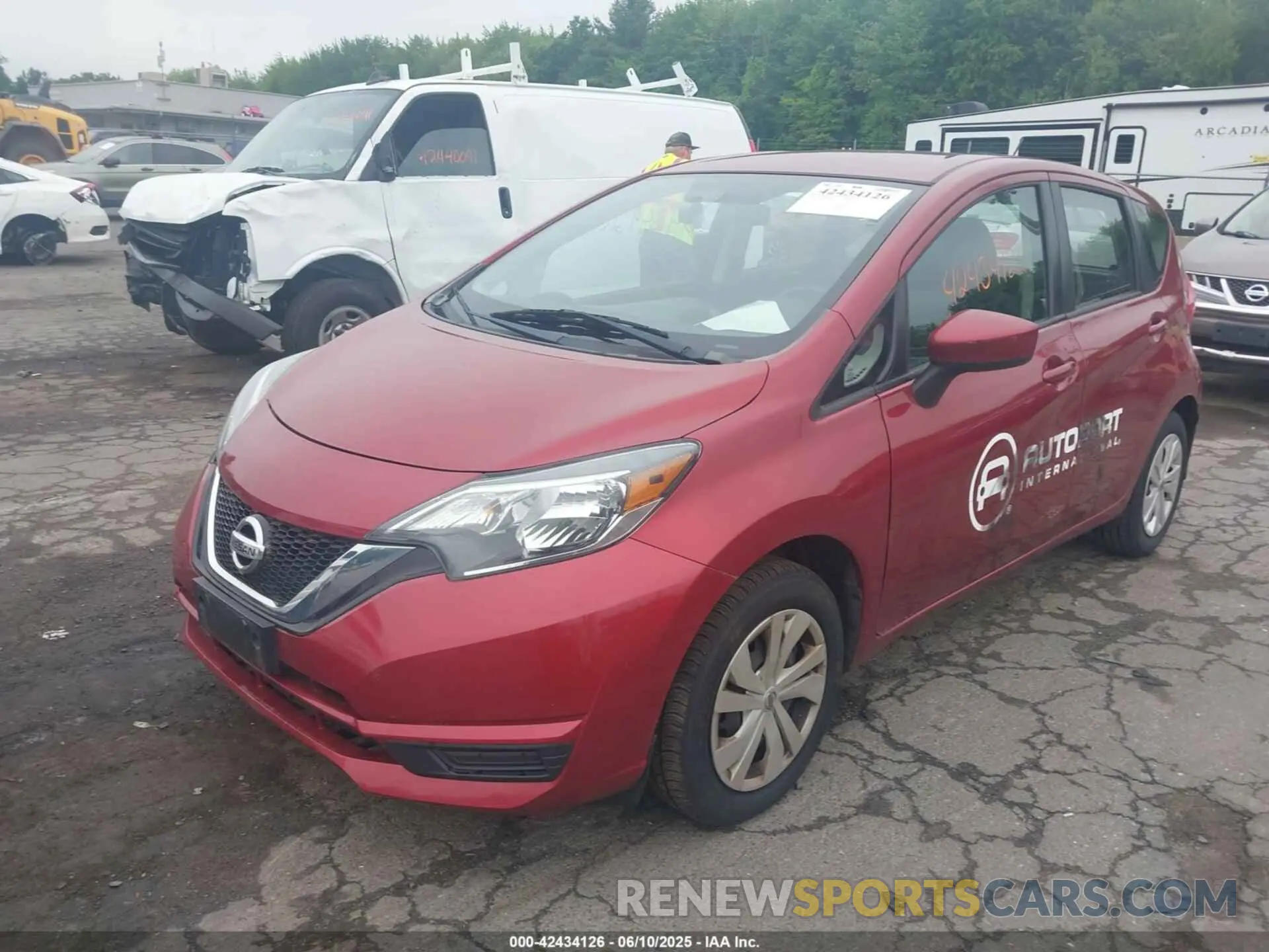 2 Photograph of a damaged car 3N1CE2CP8KL366574 NISSAN VERSA NOTE 2019