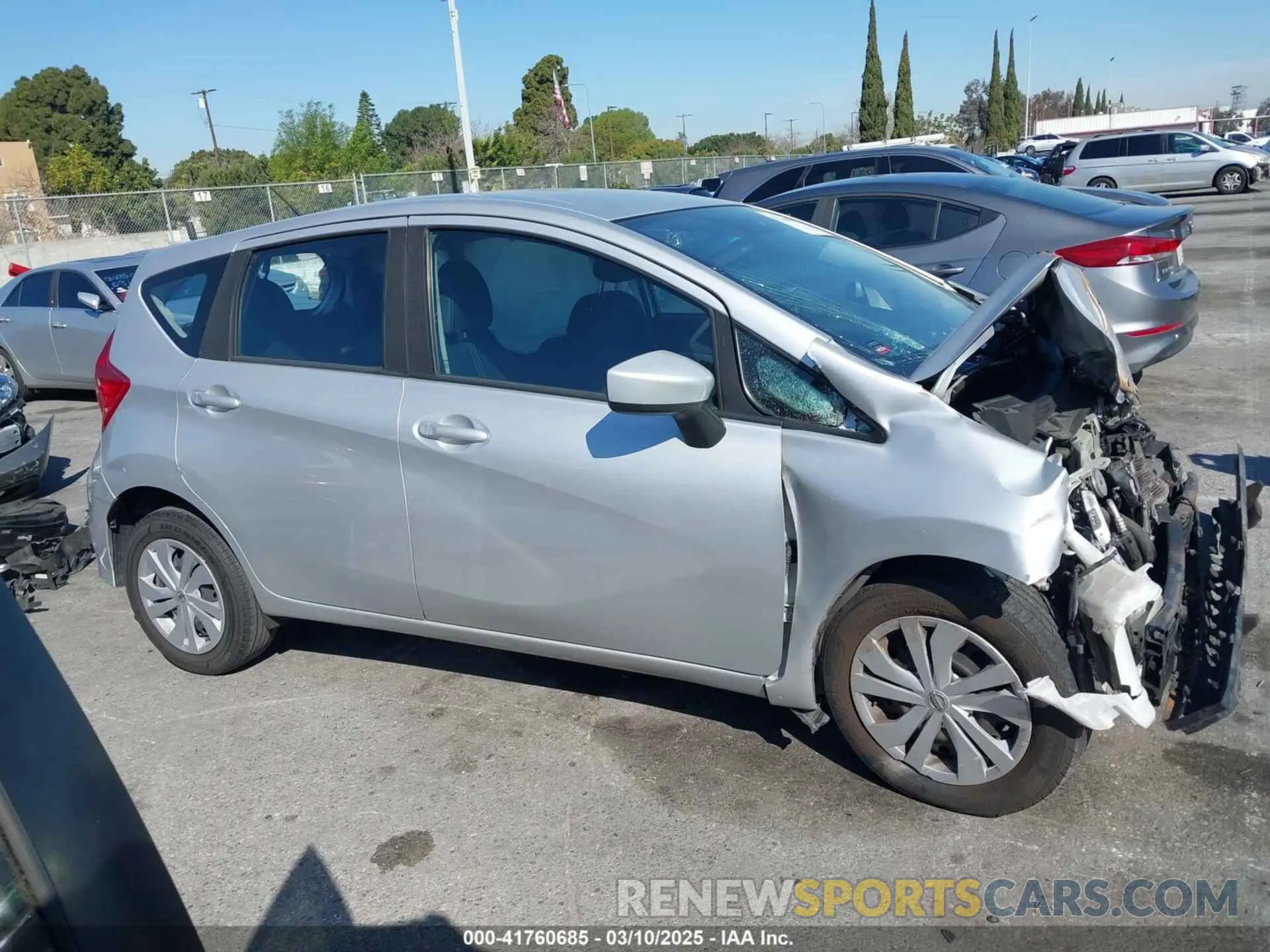 13 Photograph of a damaged car 3N1CE2CP9KL360038 NISSAN VERSA NOTE 2019