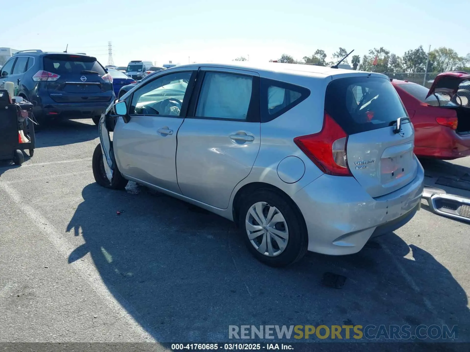 3 Photograph of a damaged car 3N1CE2CP9KL360038 NISSAN VERSA NOTE 2019