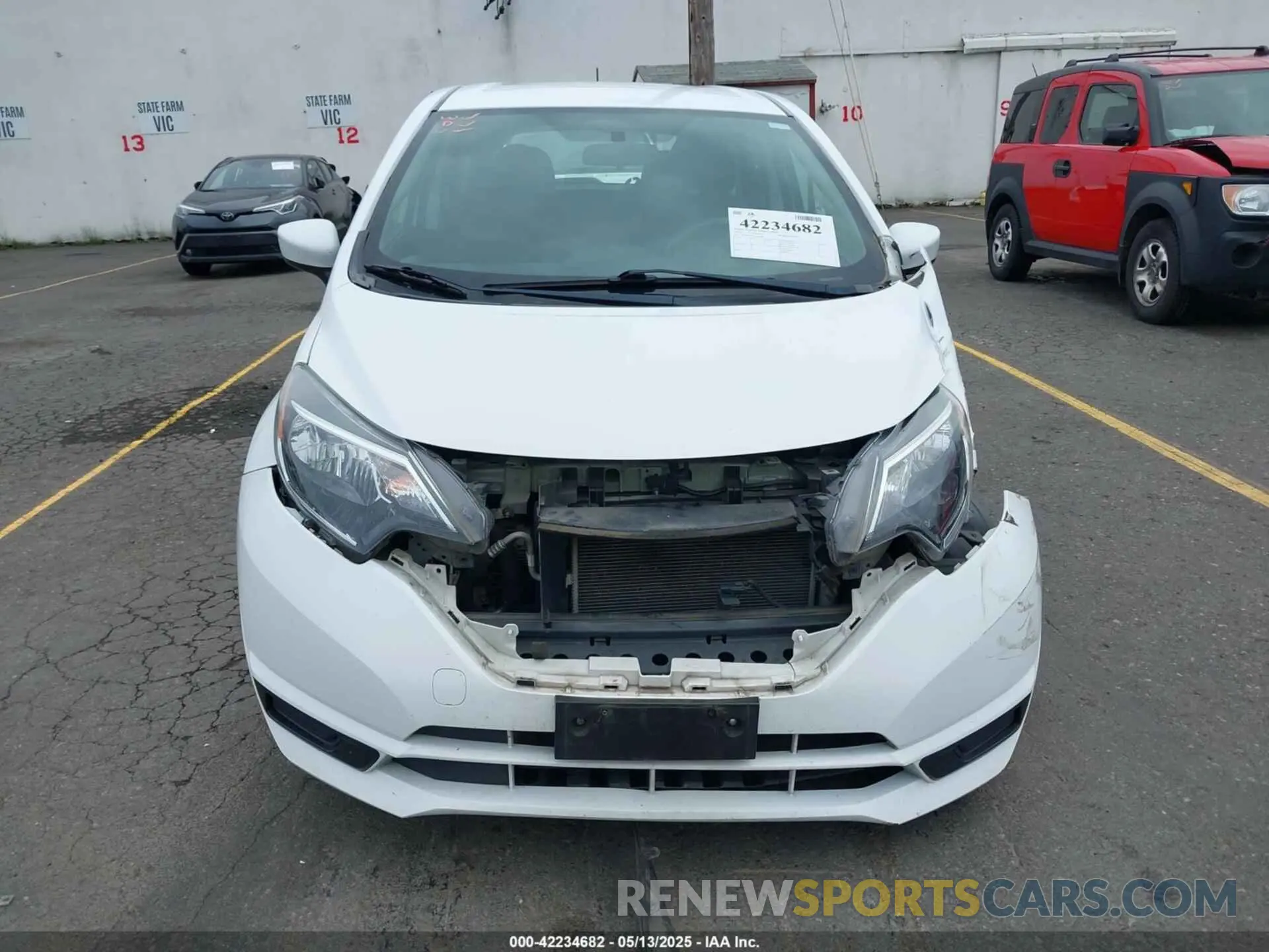 12 Photograph of a damaged car 3N1CE2CP9KL366468 NISSAN VERSA NOTE 2019