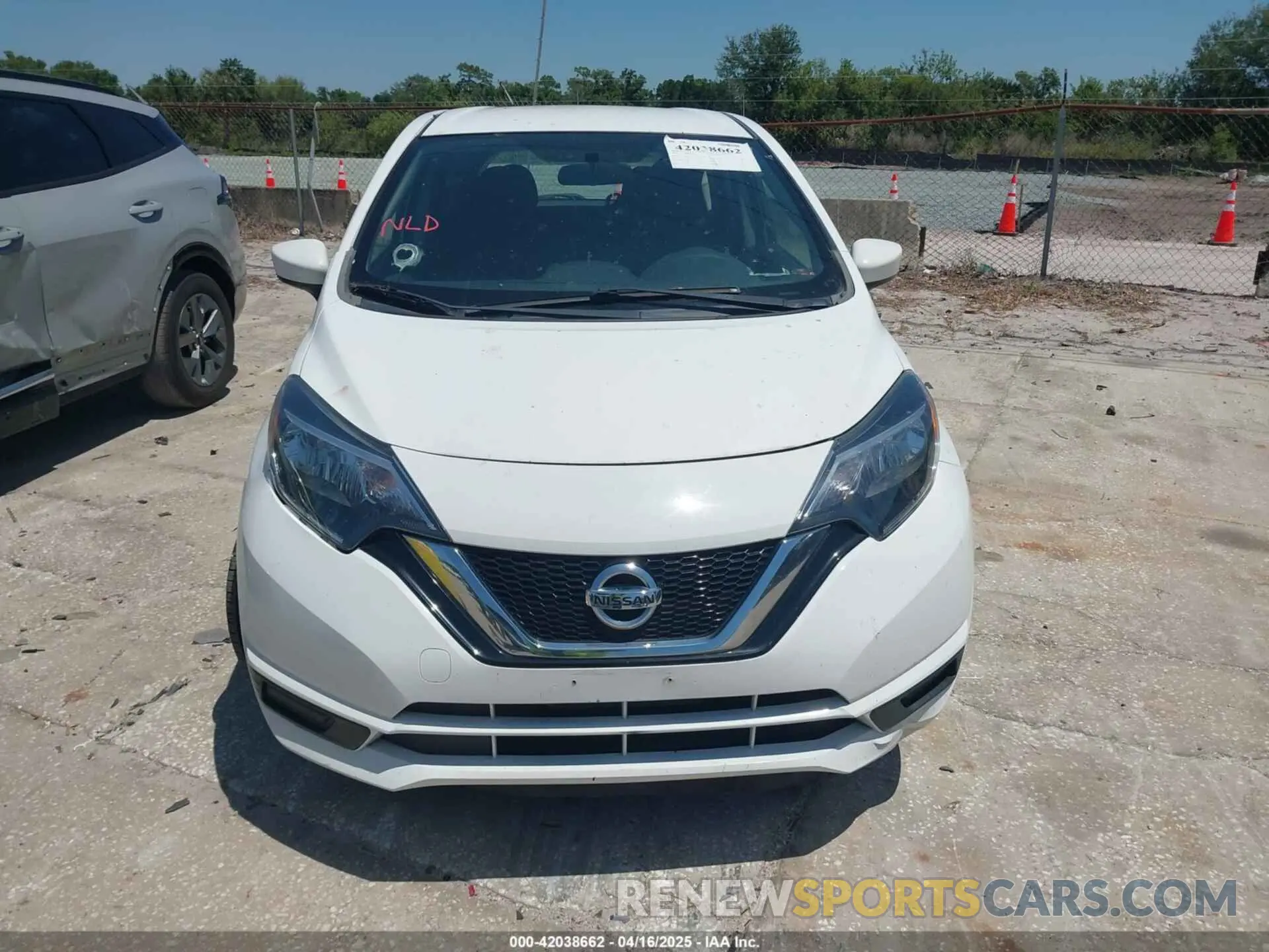 12 Photograph of a damaged car 3N1CE2CPXKL363899 NISSAN VERSA NOTE 2019