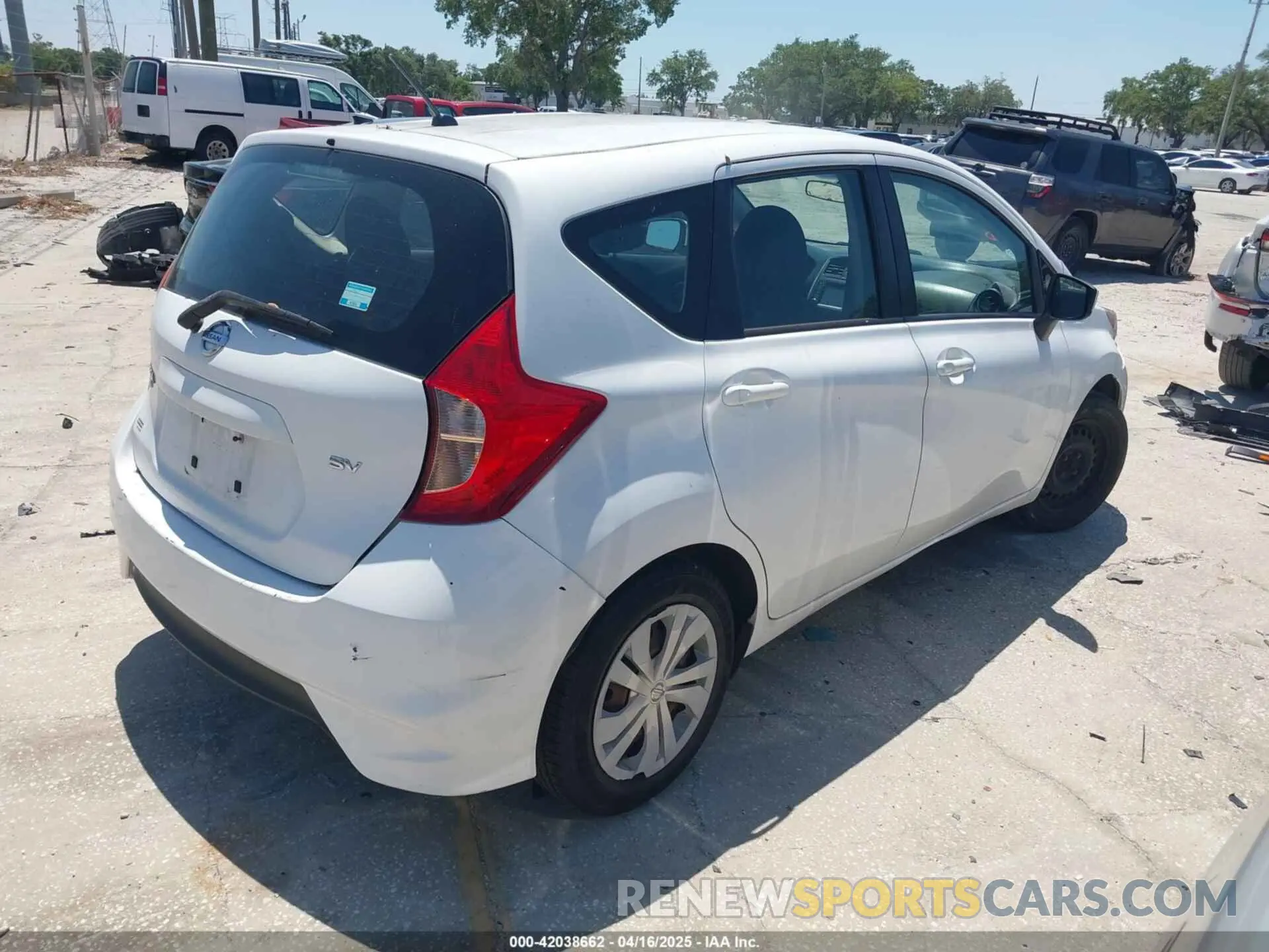 4 Photograph of a damaged car 3N1CE2CPXKL363899 NISSAN VERSA NOTE 2019