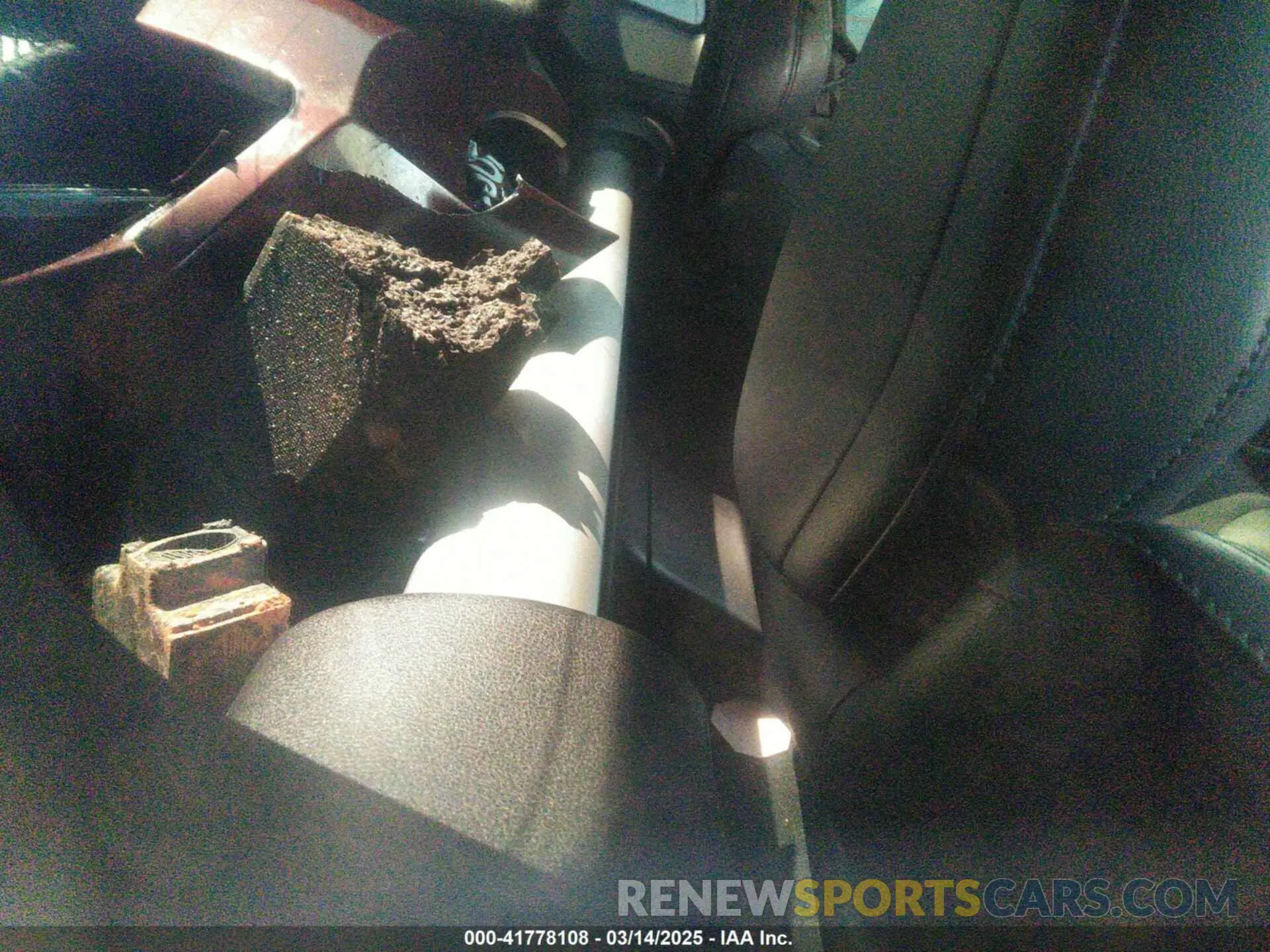 8 Photograph of a damaged car JN1BZ4BH2PM310844 NISSAN Z 2023