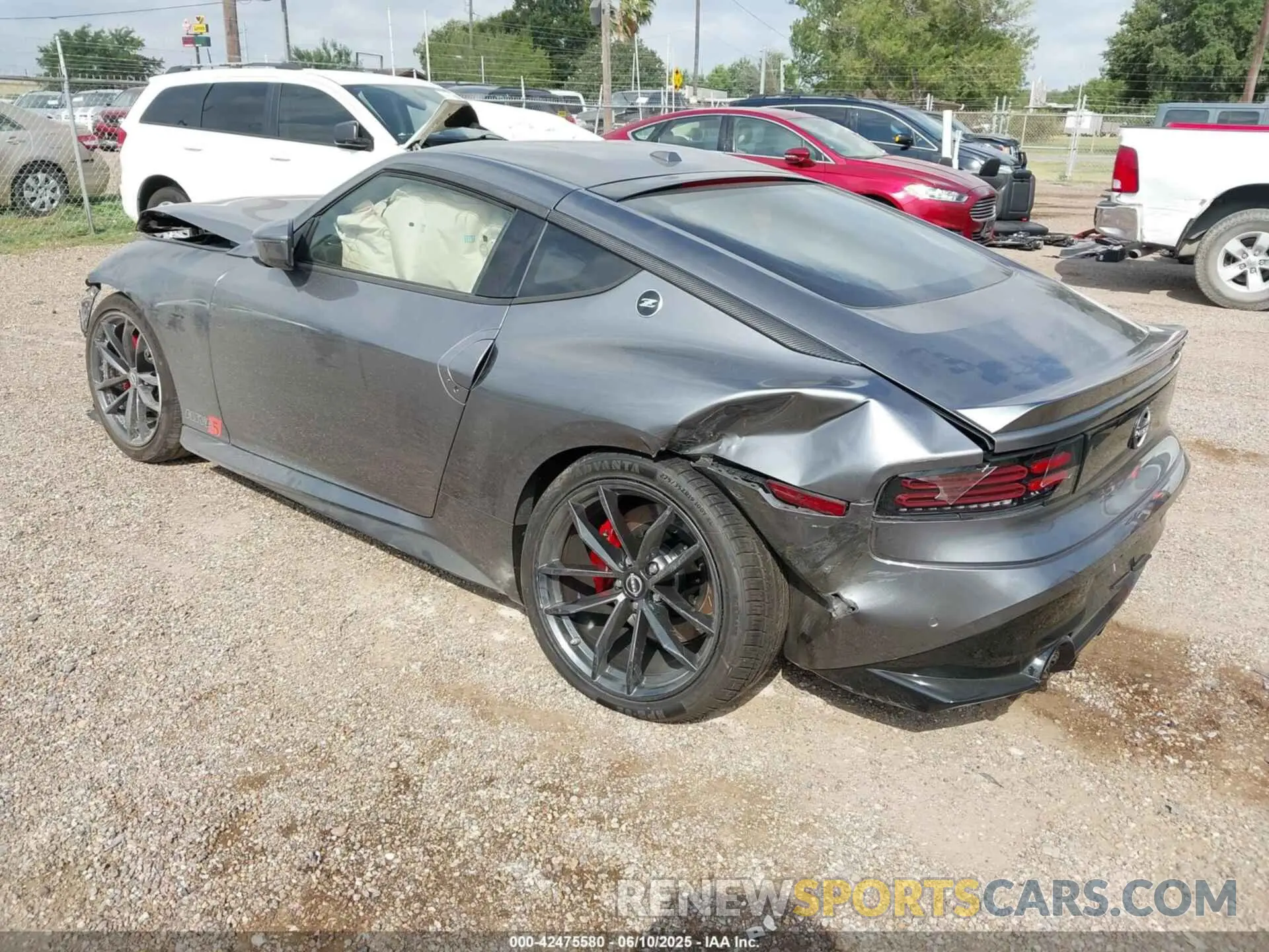 3 Photograph of a damaged car JN1BZ4BH3RM362583 NISSAN Z 2024