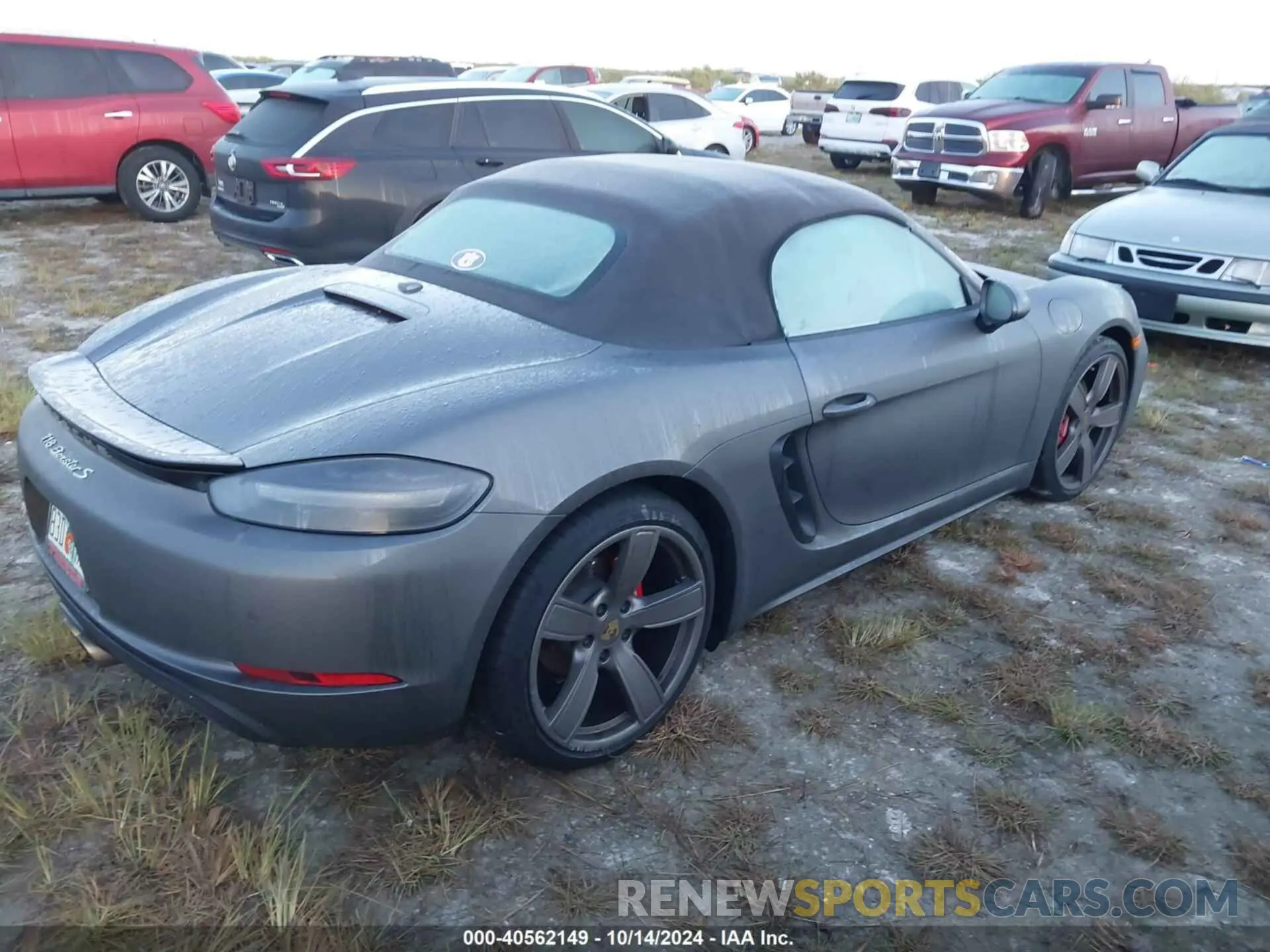 4 Photograph of a damaged car WP0CB2A80KS228434 PORSCHE 718 BOXSTER 2019