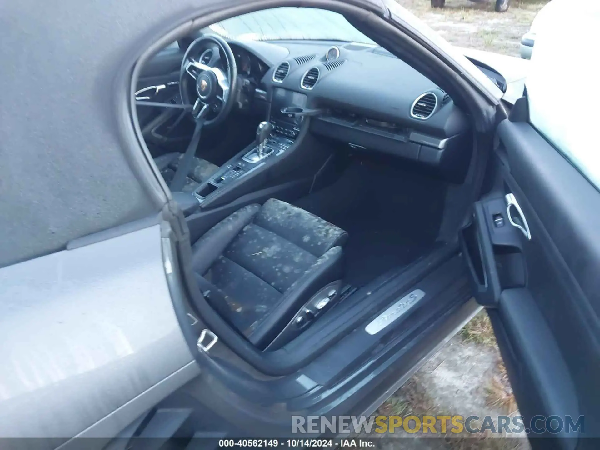 5 Photograph of a damaged car WP0CB2A80KS228434 PORSCHE 718 BOXSTER 2019