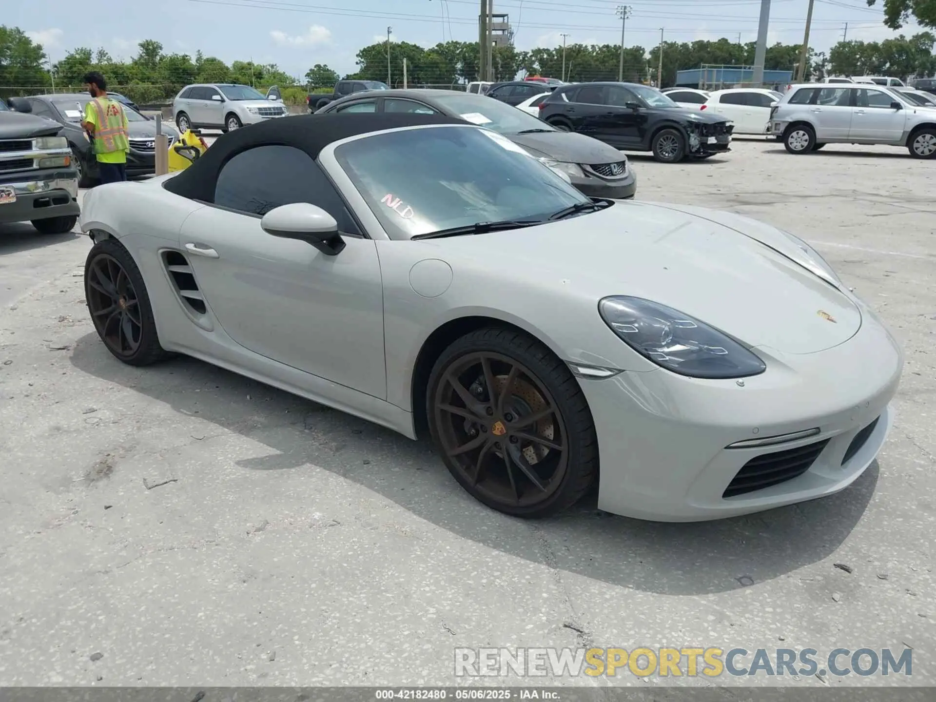 1 Photograph of a damaged car WP0CA2A84RK206112 PORSCHE 718 BOXSTER 2024