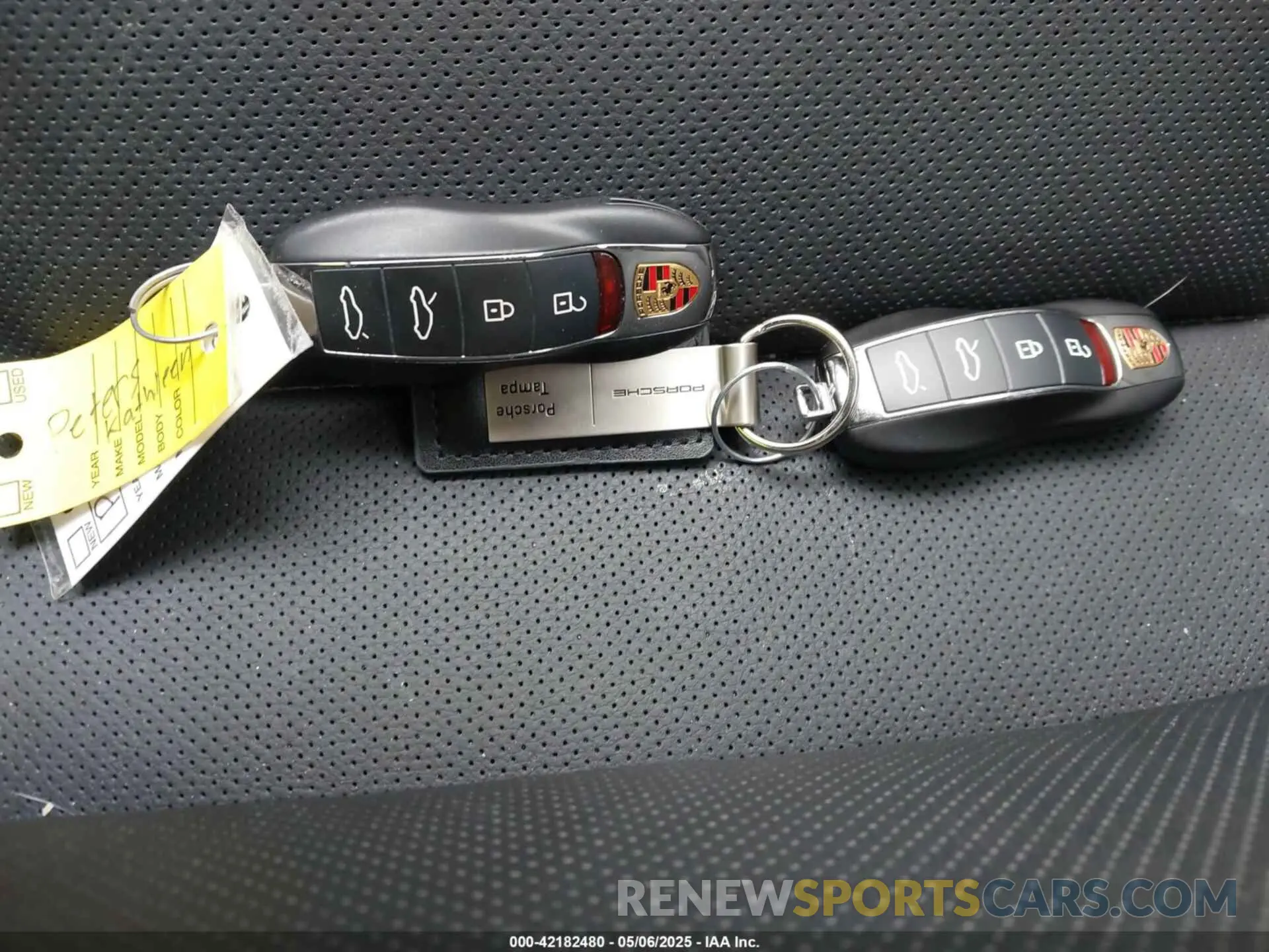 11 Photograph of a damaged car WP0CA2A84RK206112 PORSCHE 718 BOXSTER 2024