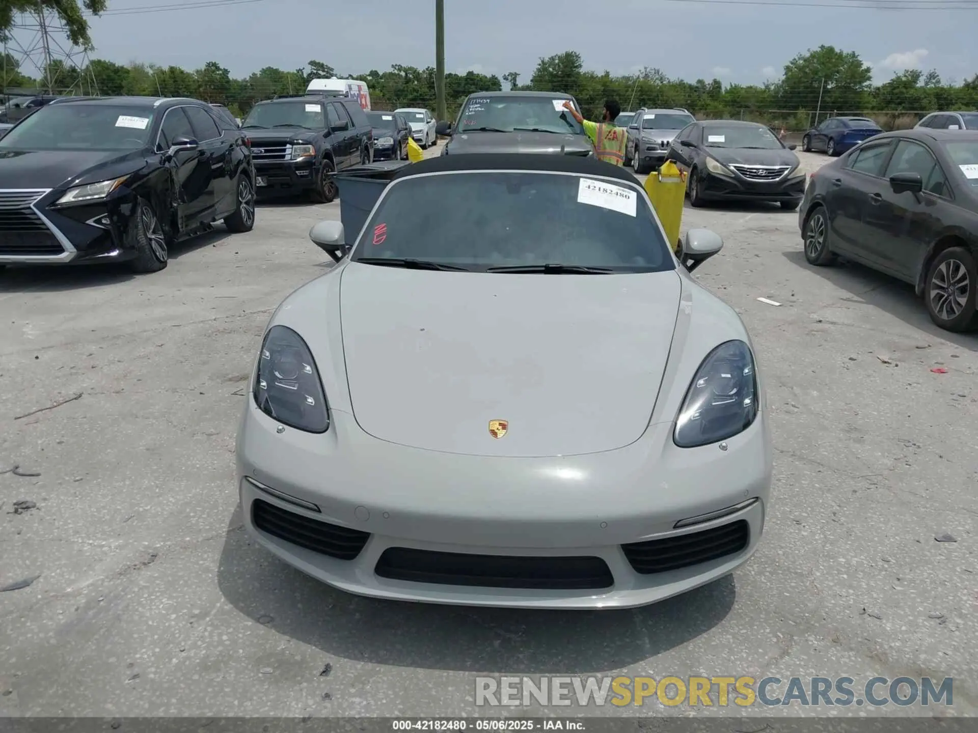 13 Photograph of a damaged car WP0CA2A84RK206112 PORSCHE 718 BOXSTER 2024