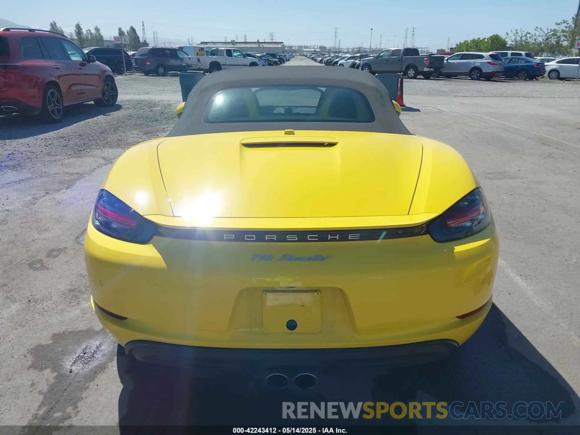 17 Photograph of a damaged car WP0CA2A84SK212207 PORSCHE 718 BOXSTER 2025