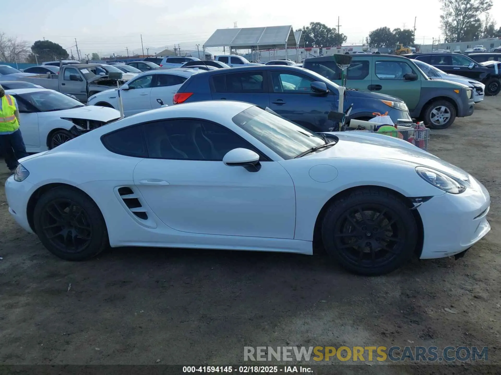 13 Photograph of a damaged car WP0AA2A81KS260125 PORSCHE 718 CAYMAN 2019