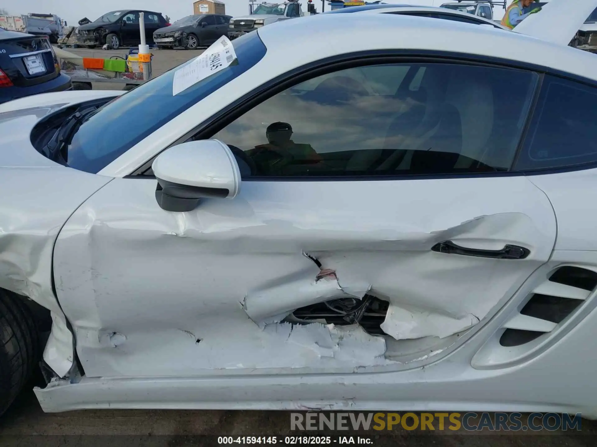 6 Photograph of a damaged car WP0AA2A81KS260125 PORSCHE 718 CAYMAN 2019