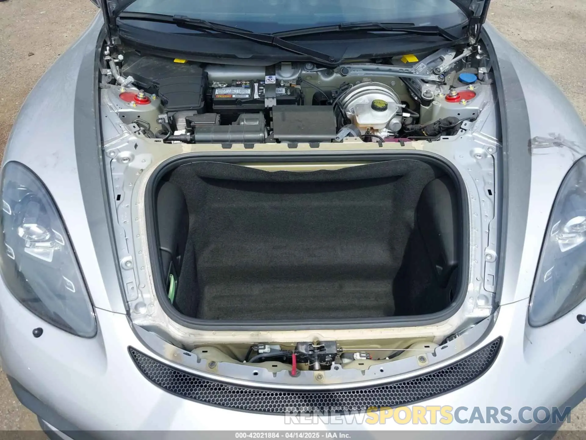 10 Photograph of a damaged car WP0AC2A82LK289130 PORSCHE 718 CAYMAN 2020