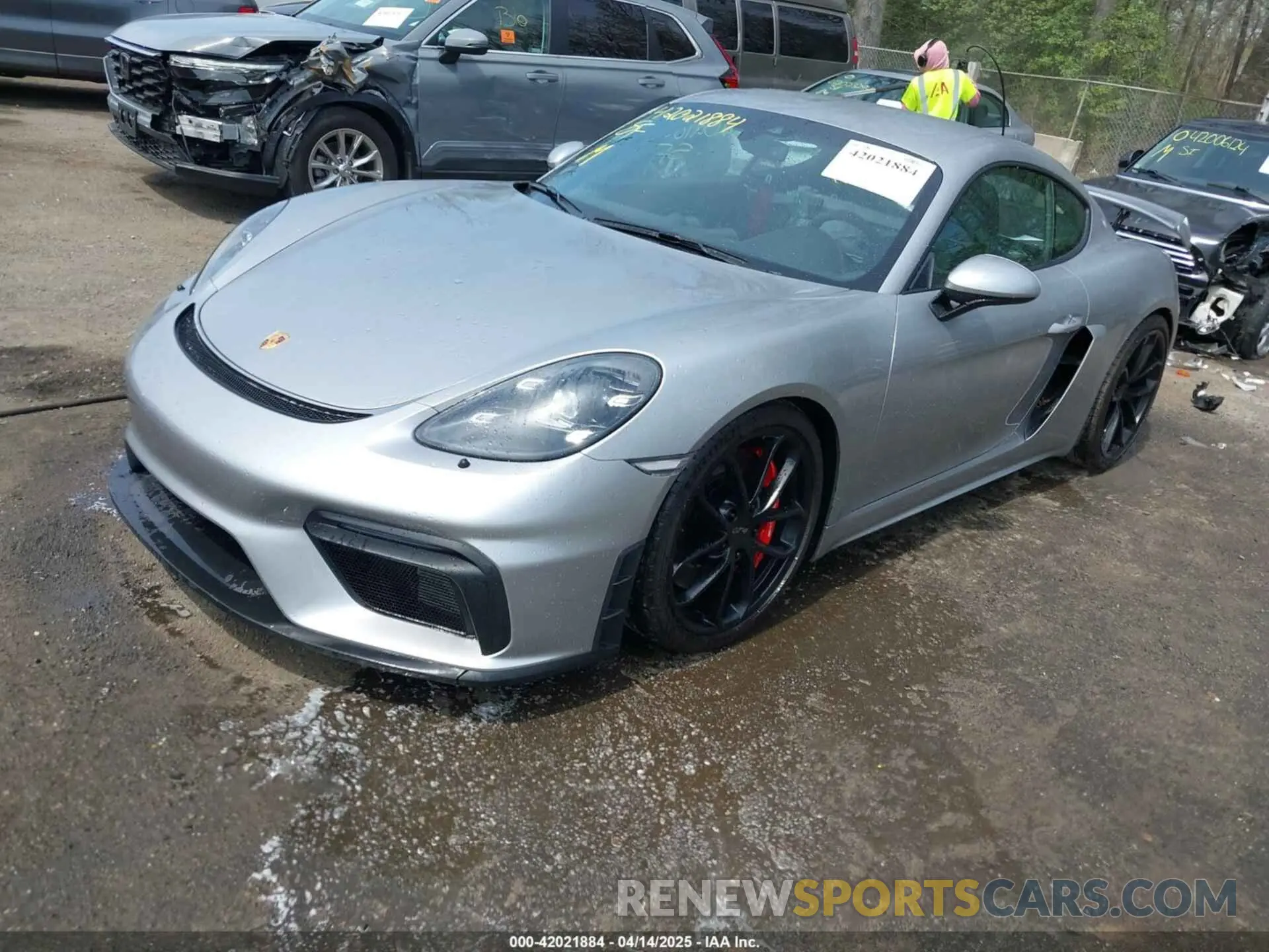 2 Photograph of a damaged car WP0AC2A82LK289130 PORSCHE 718 CAYMAN 2020