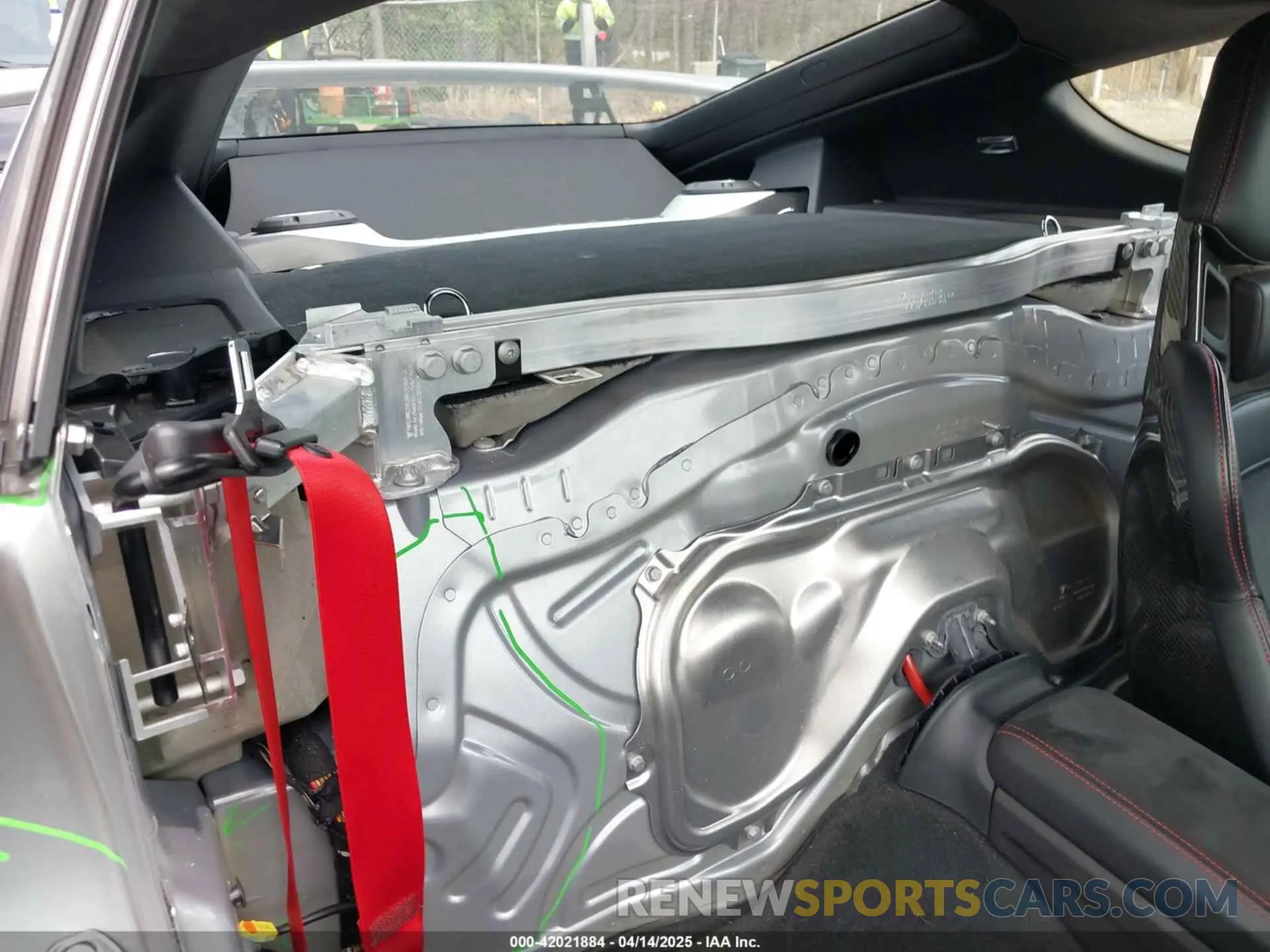 8 Photograph of a damaged car WP0AC2A82LK289130 PORSCHE 718 CAYMAN 2020