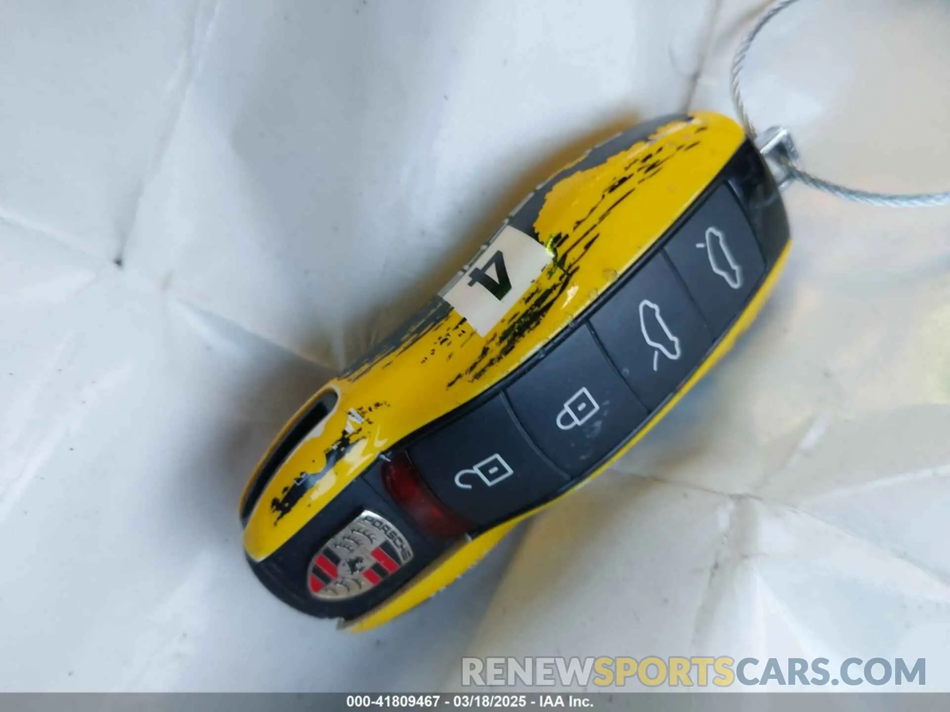 11 Photograph of a damaged car WP0AC2A82NS275201 PORSCHE 718 CAYMAN 2022