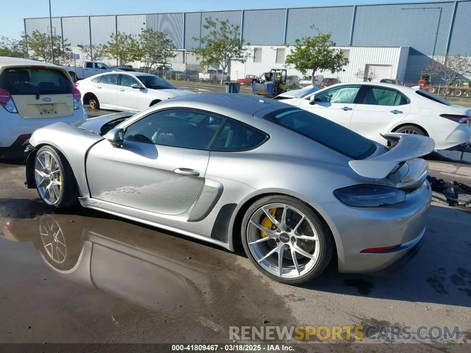 3 Photograph of a damaged car WP0AC2A82NS275201 PORSCHE 718 CAYMAN 2022