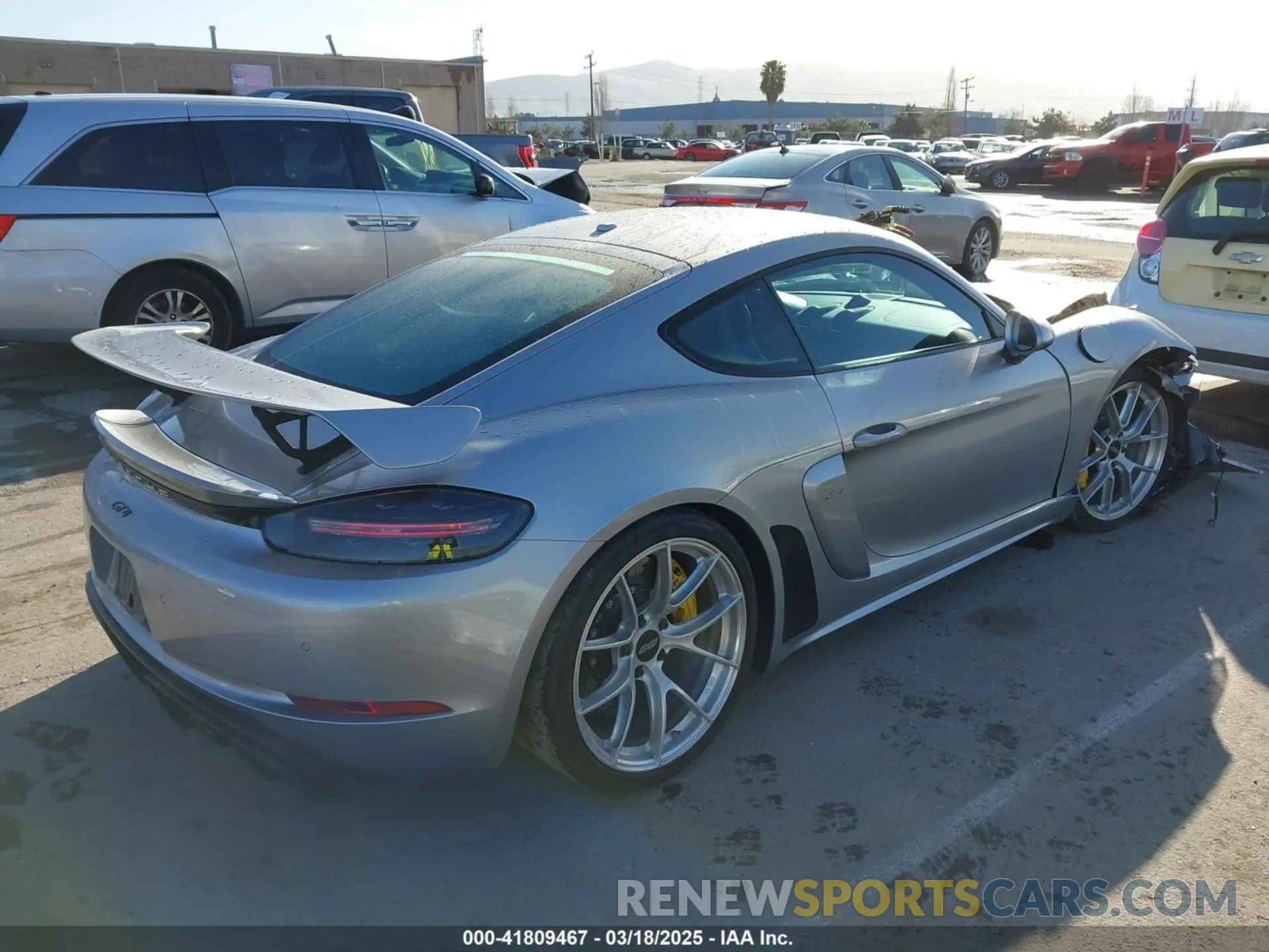 4 Photograph of a damaged car WP0AC2A82NS275201 PORSCHE 718 CAYMAN 2022