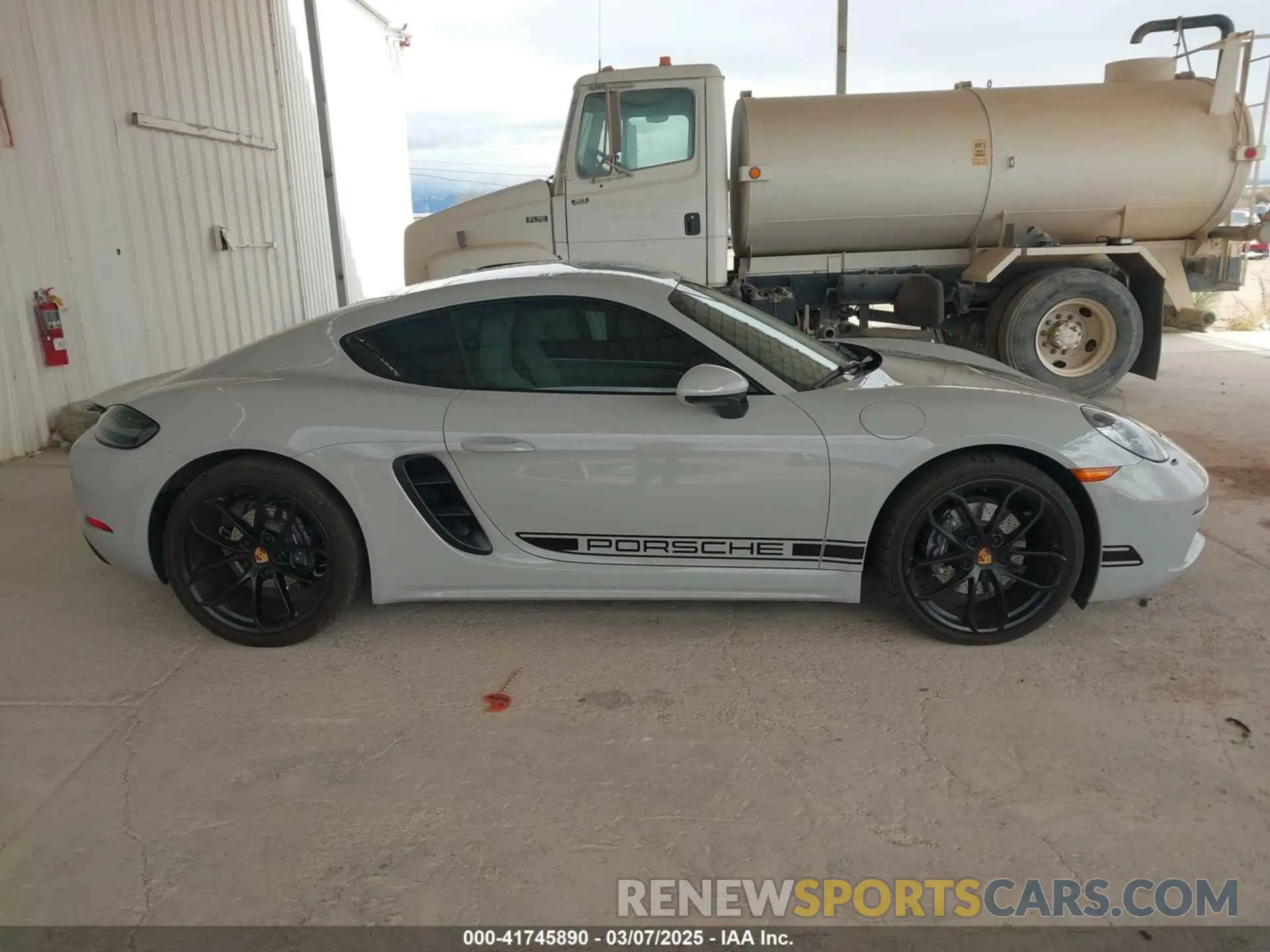 13 Photograph of a damaged car WP0AA2A83RK255017 PORSCHE 718 CAYMAN 2024