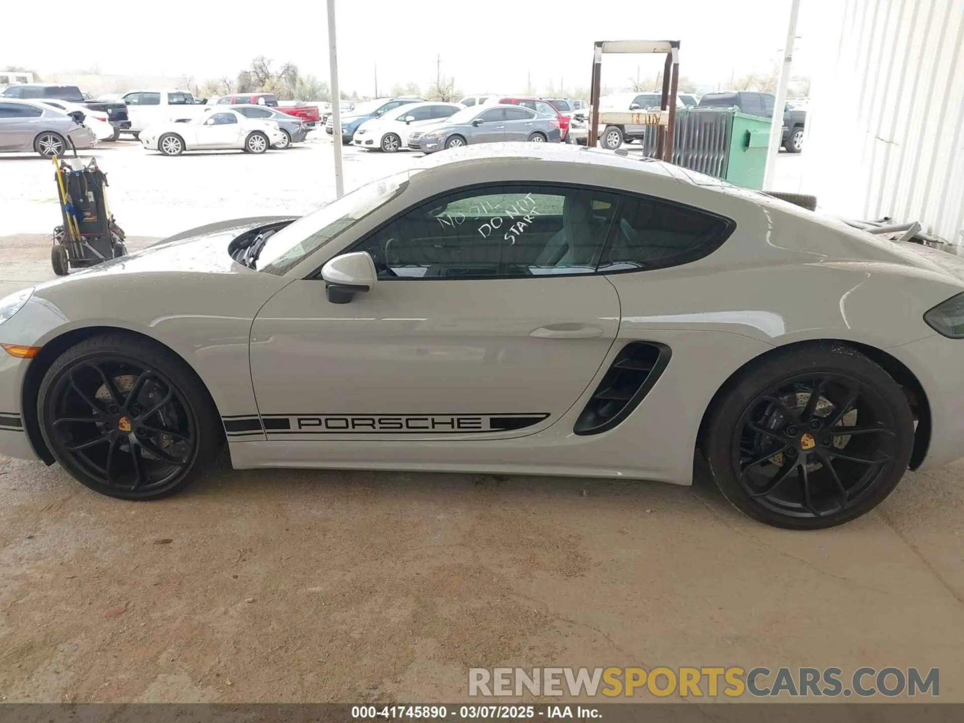 14 Photograph of a damaged car WP0AA2A83RK255017 PORSCHE 718 CAYMAN 2024