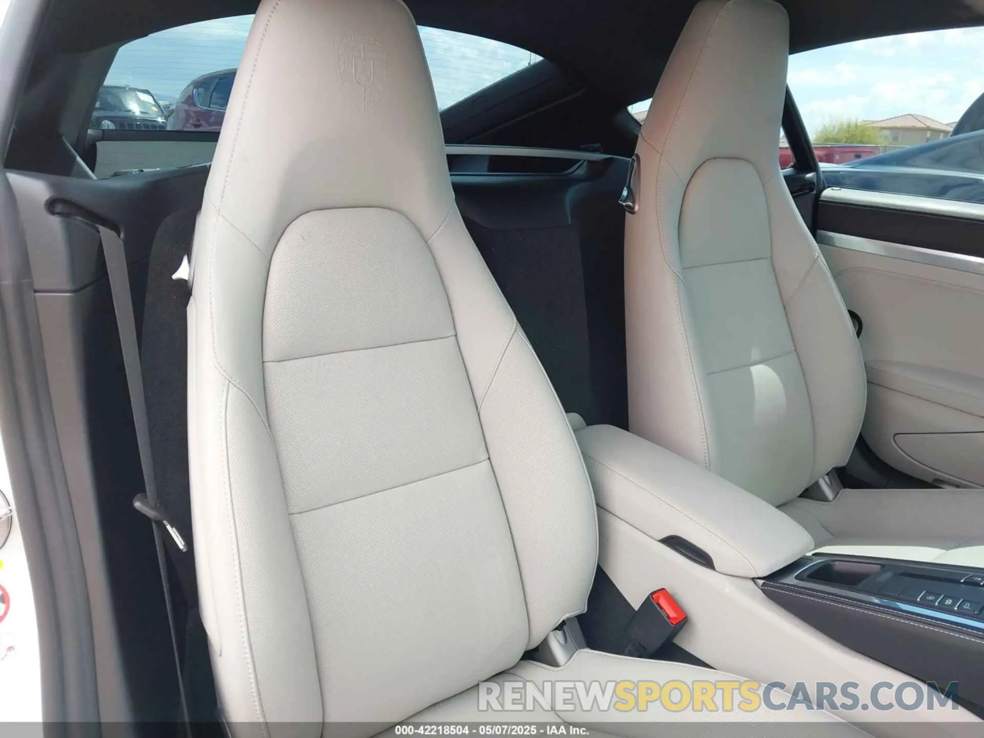 8 Photograph of a damaged car WP0AA2A83SK255637 PORSCHE 718 CAYMAN 2025