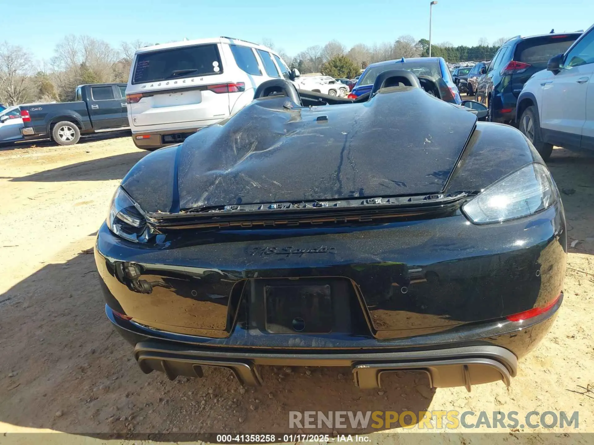 17 Photograph of a damaged car WP0CC2A81MS240303 PORSCHE 718 SPYDER 2021