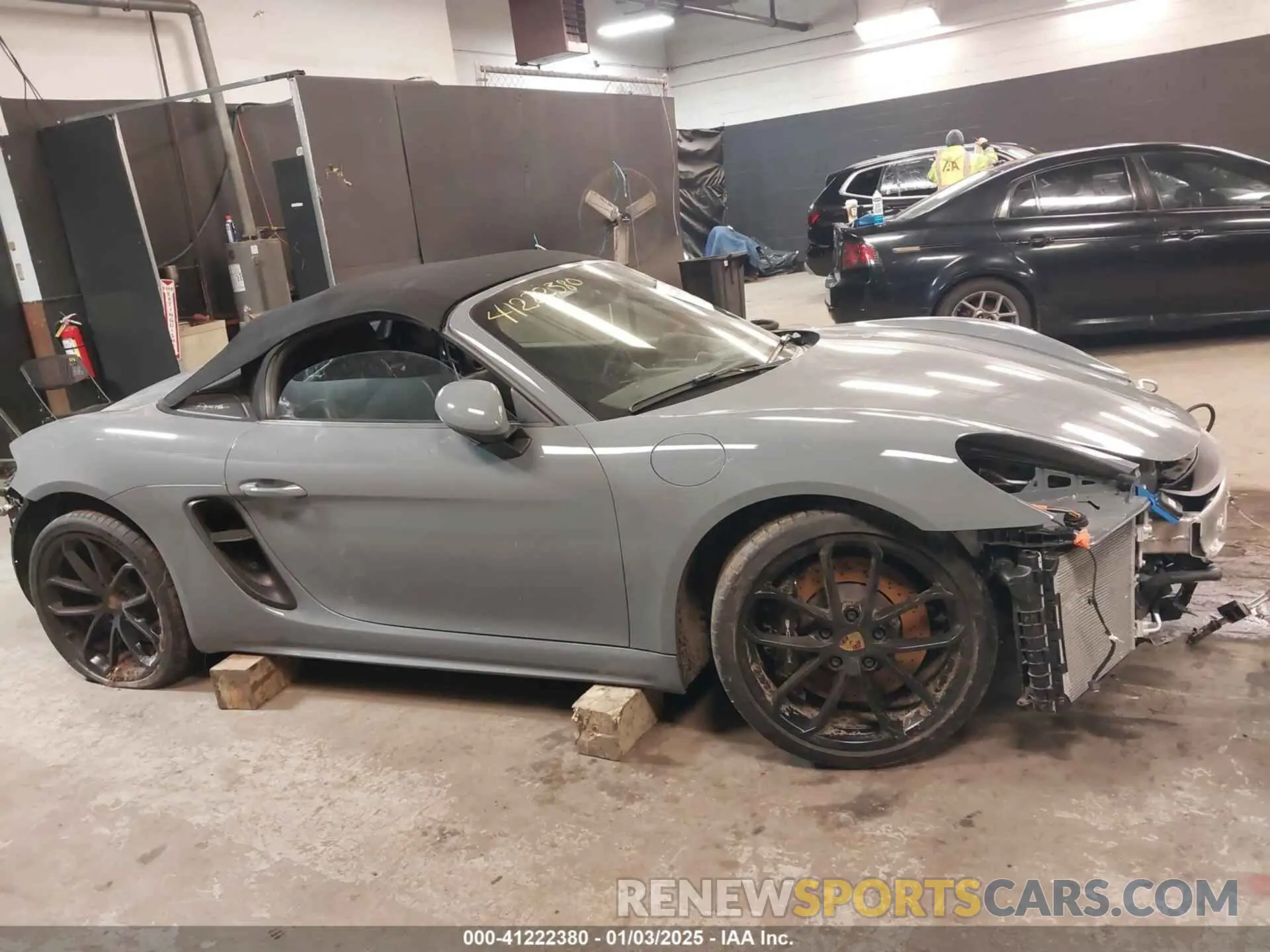 14 Photograph of a damaged car WP0CC2A83PS222034 PORSCHE 718 SPYDER 2023